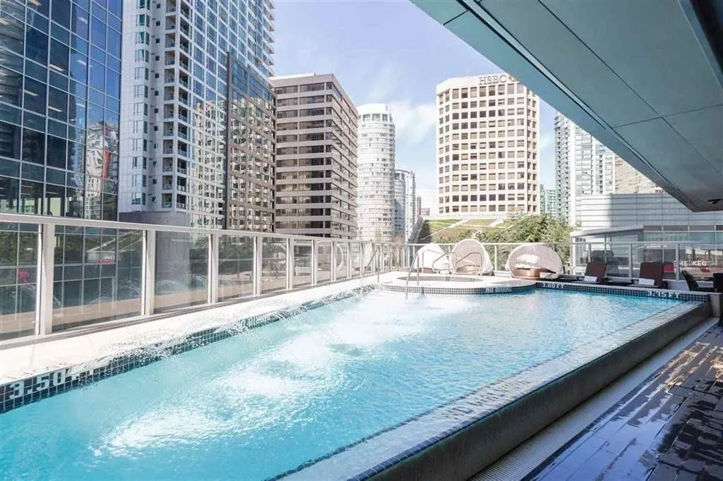 4005 1111 Alberni Street