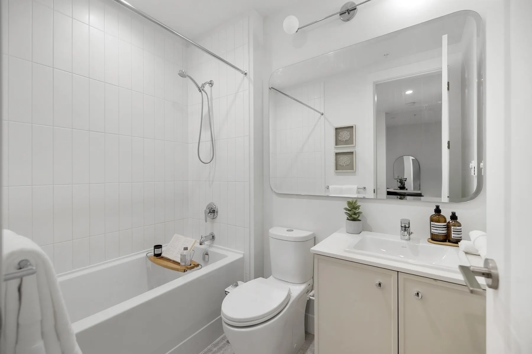 109 708 Edgar Avenue