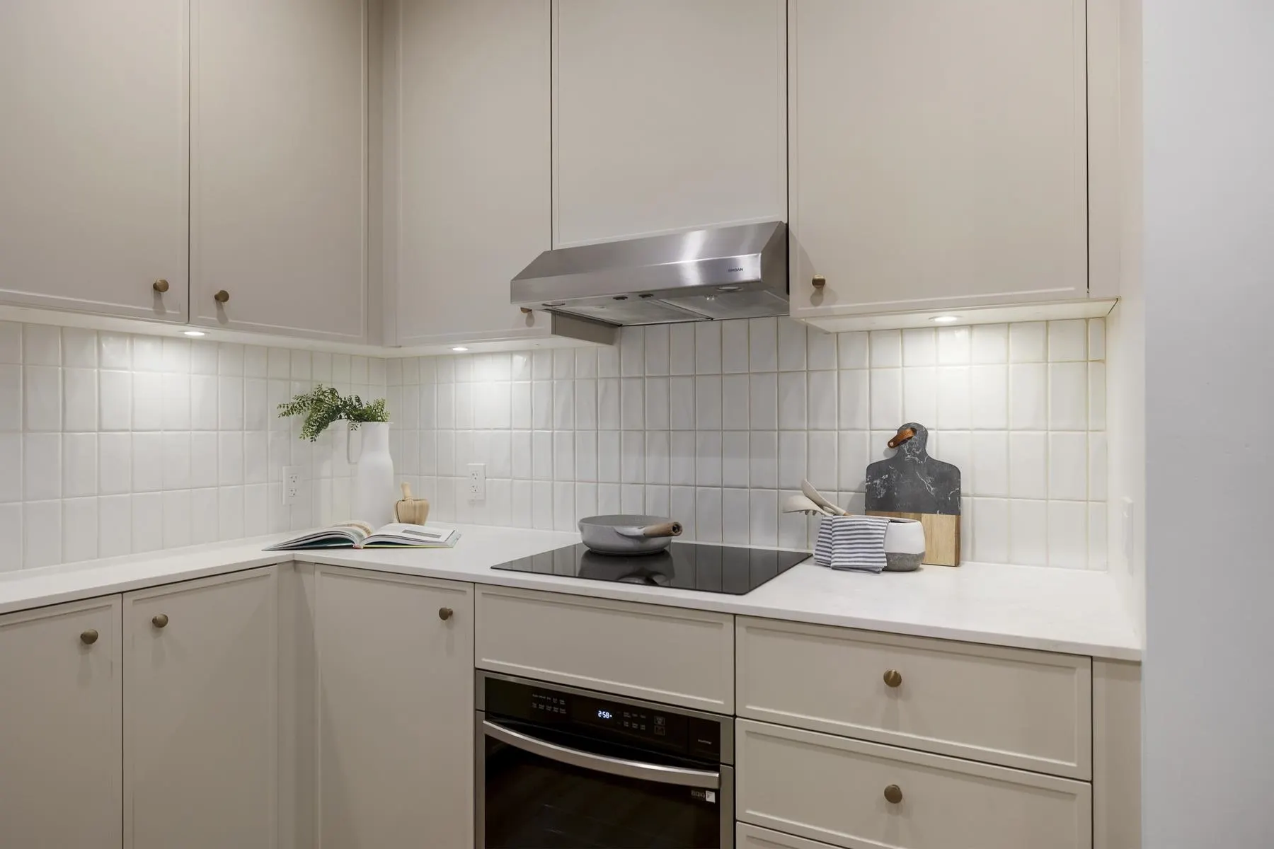 109 708 Edgar Avenue