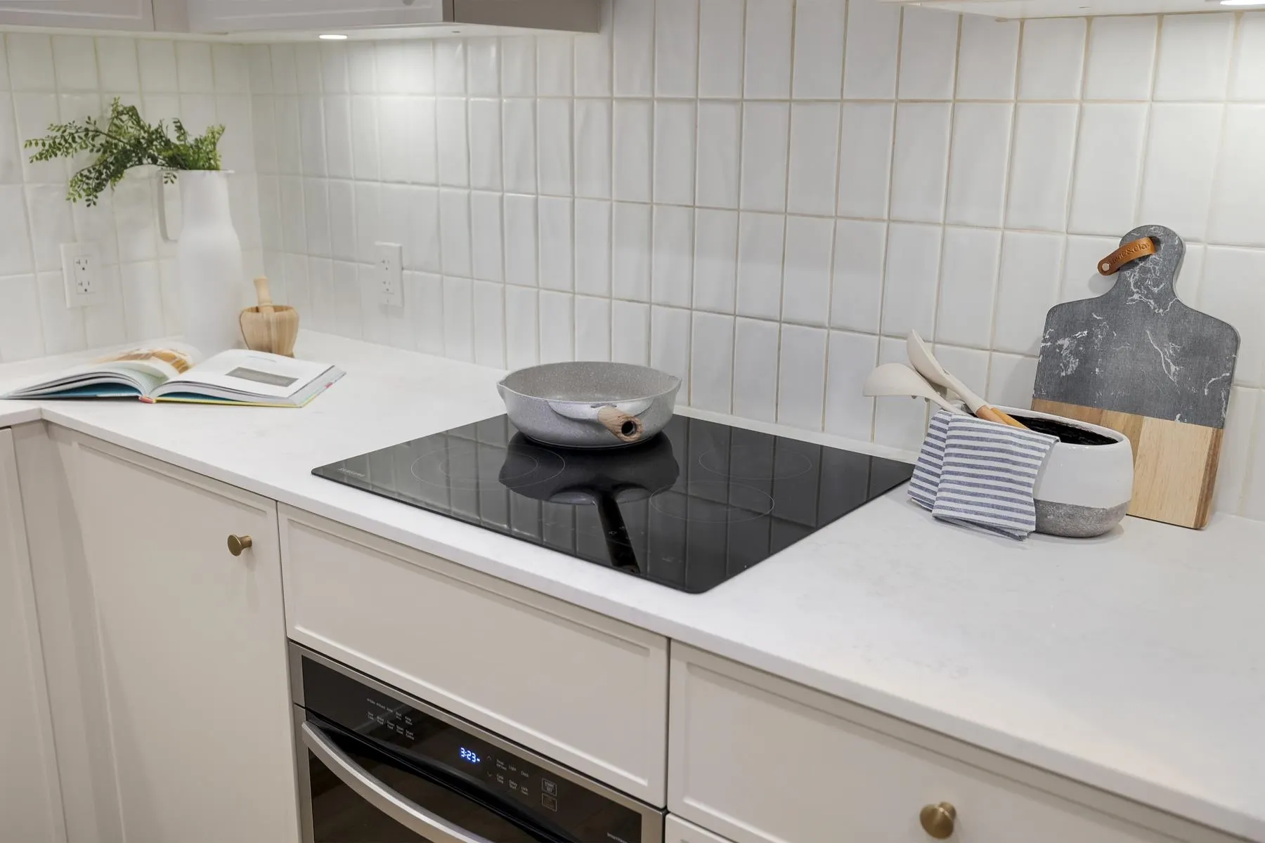 109 708 Edgar Avenue