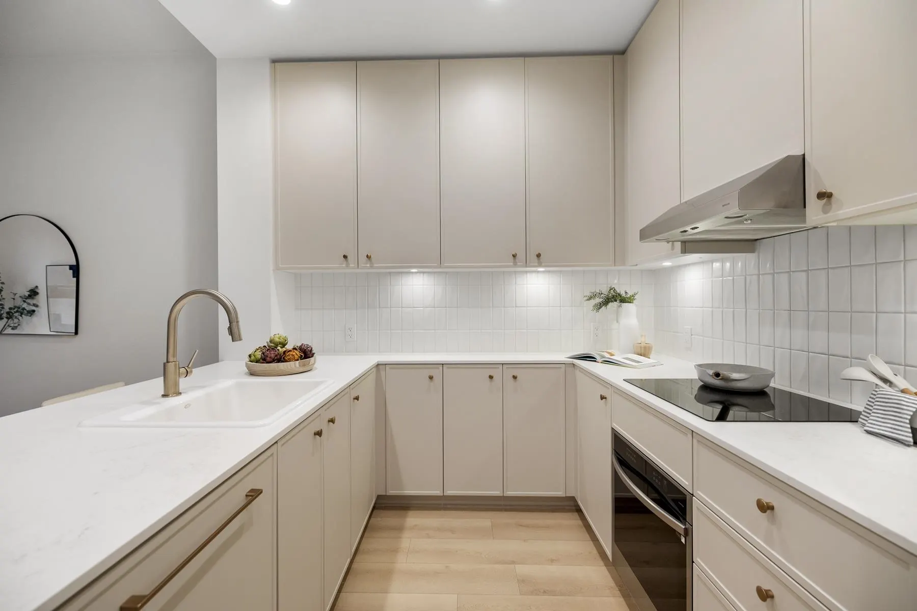 109 708 Edgar Avenue