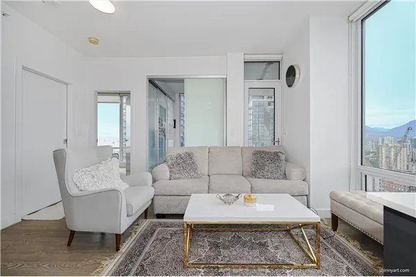 3602 1283 Howe Street