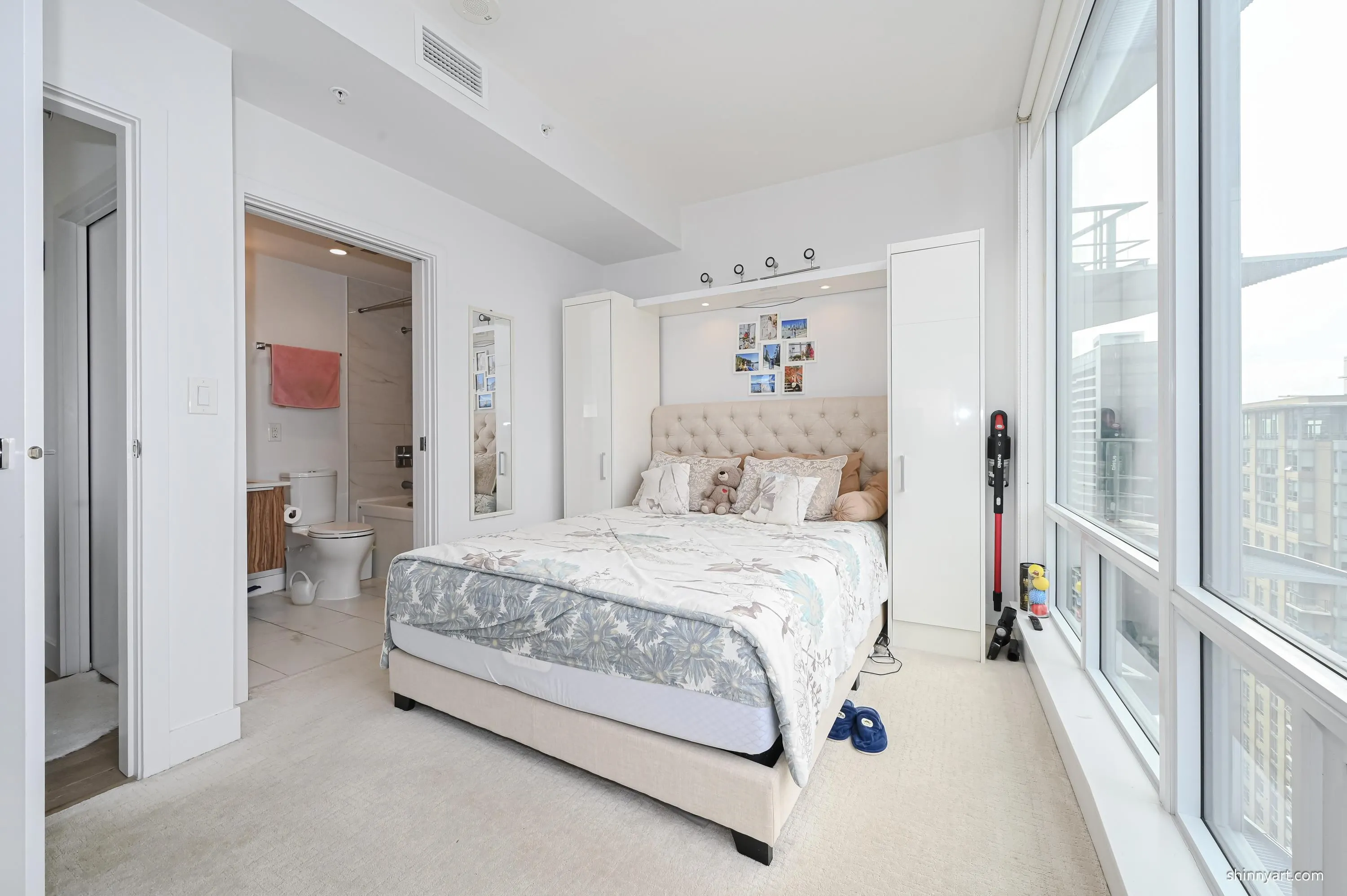 3602 1283 Howe Street