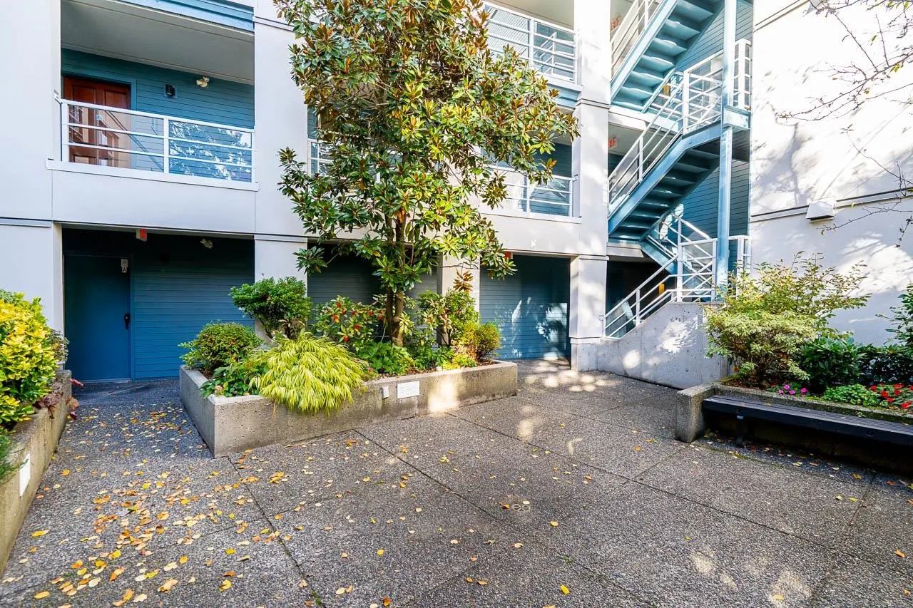 106 2575 W 4th Avenue