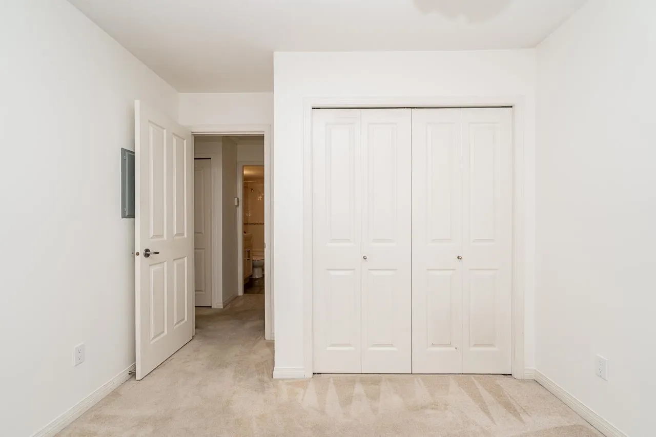 106 2575 W 4th Avenue