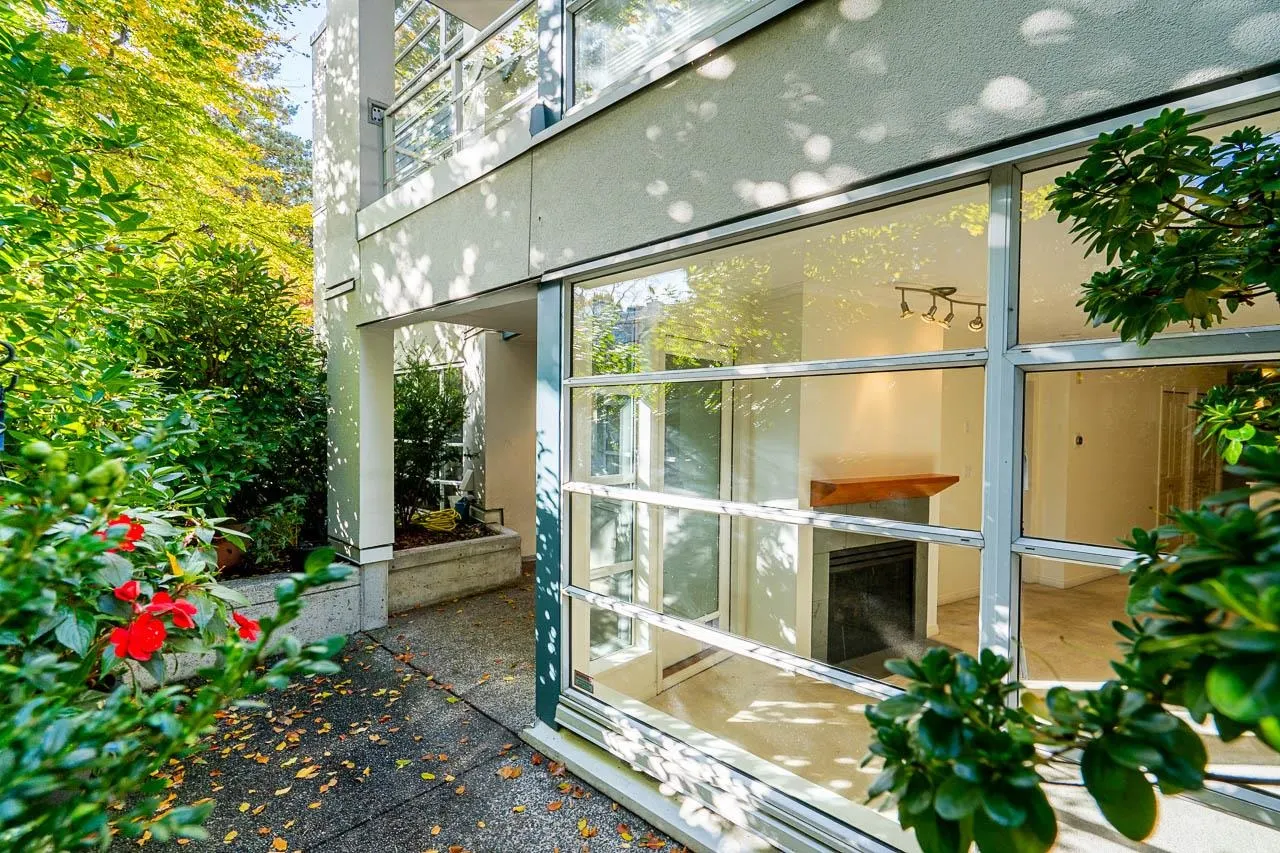 106 2575 W 4th Avenue