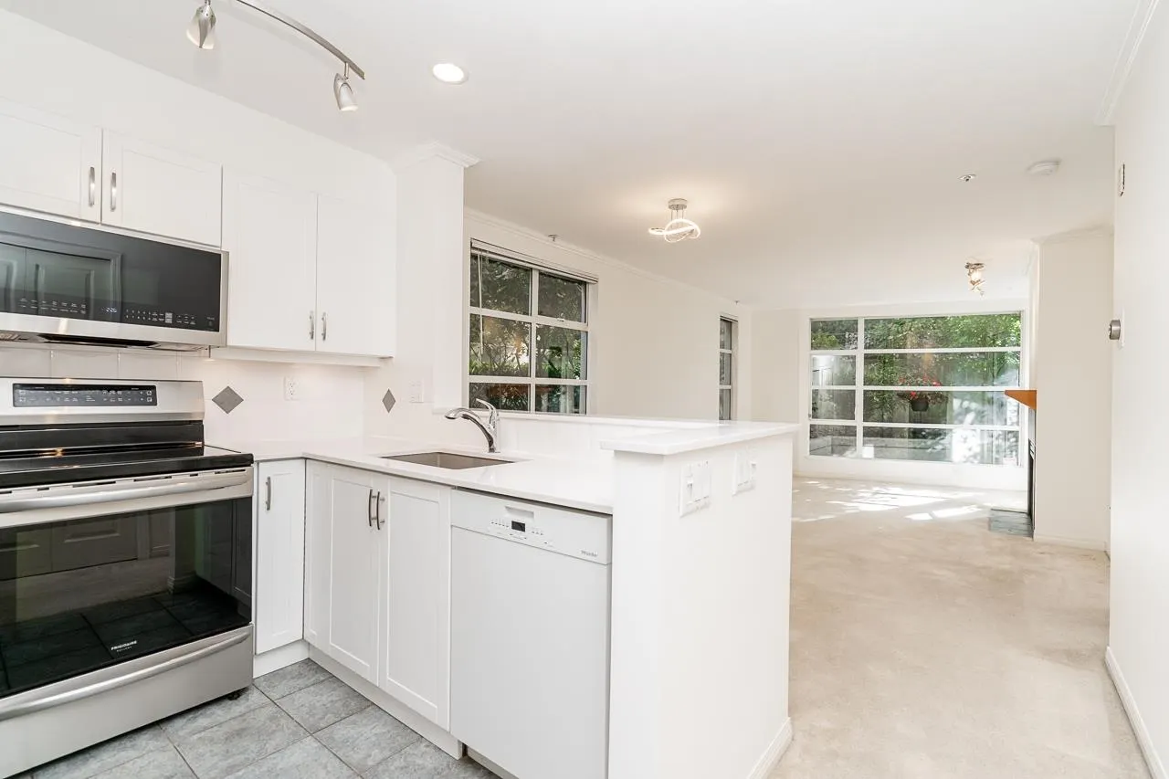 106 2575 W 4th Avenue