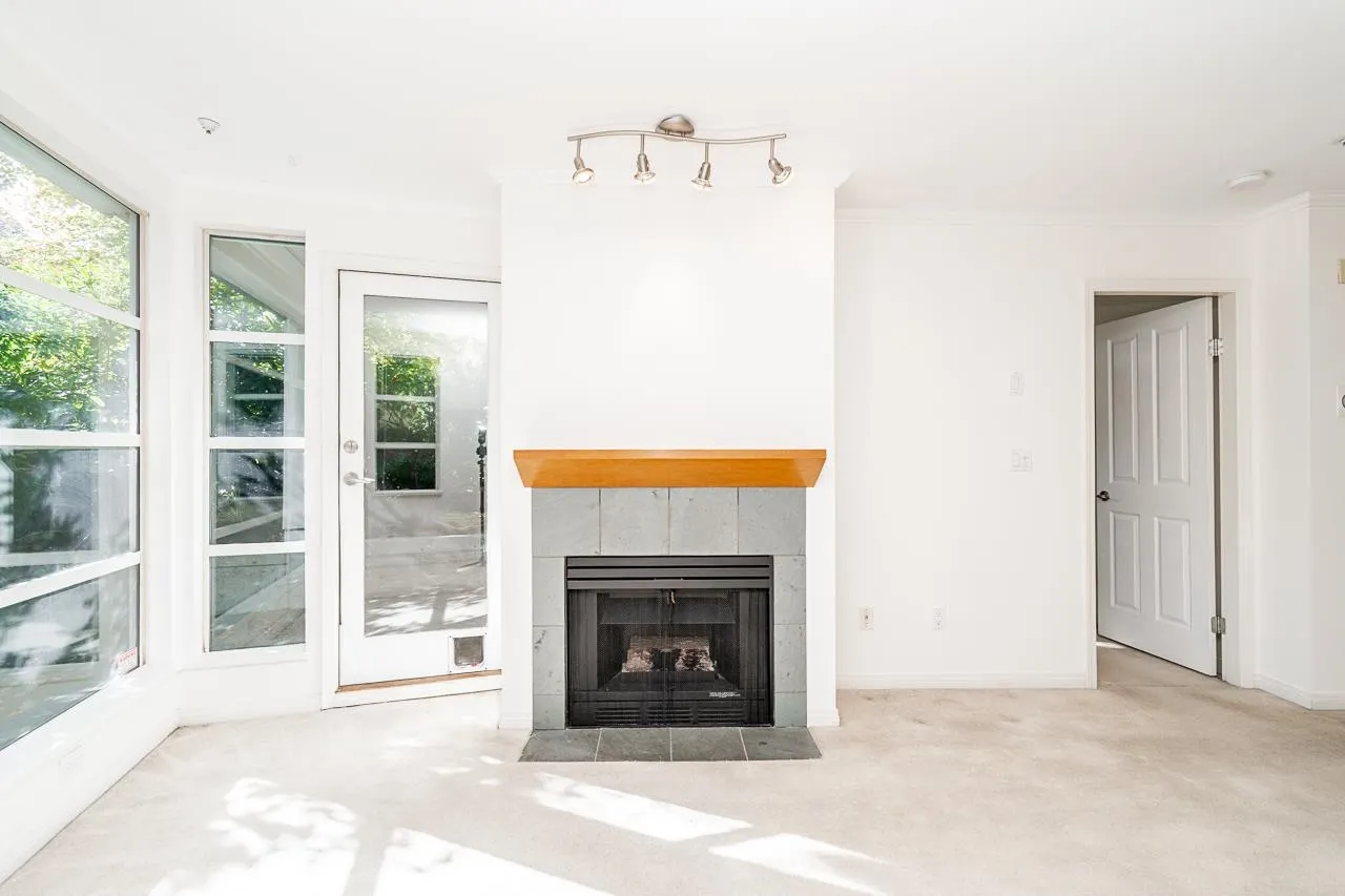 106 2575 W 4th Avenue