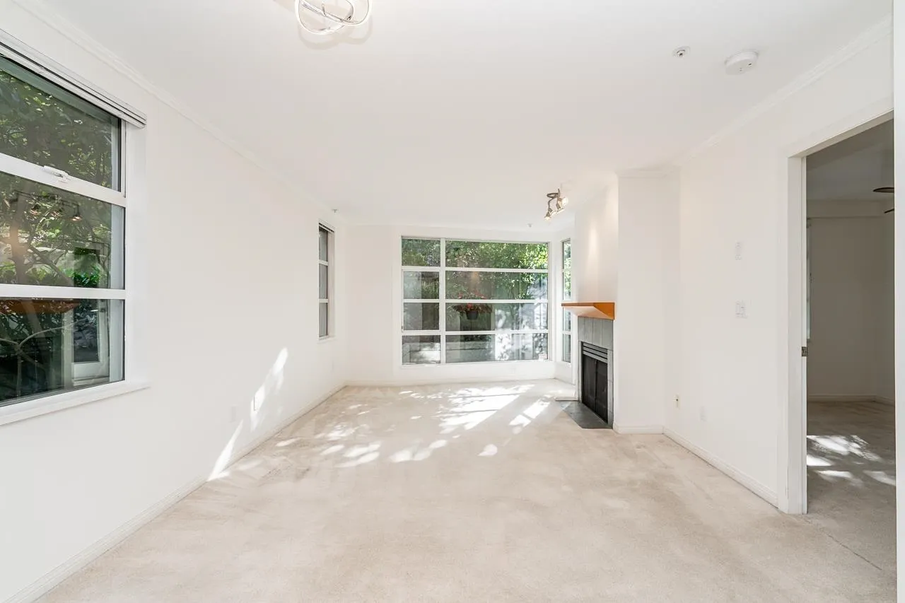 106 2575 W 4th Avenue