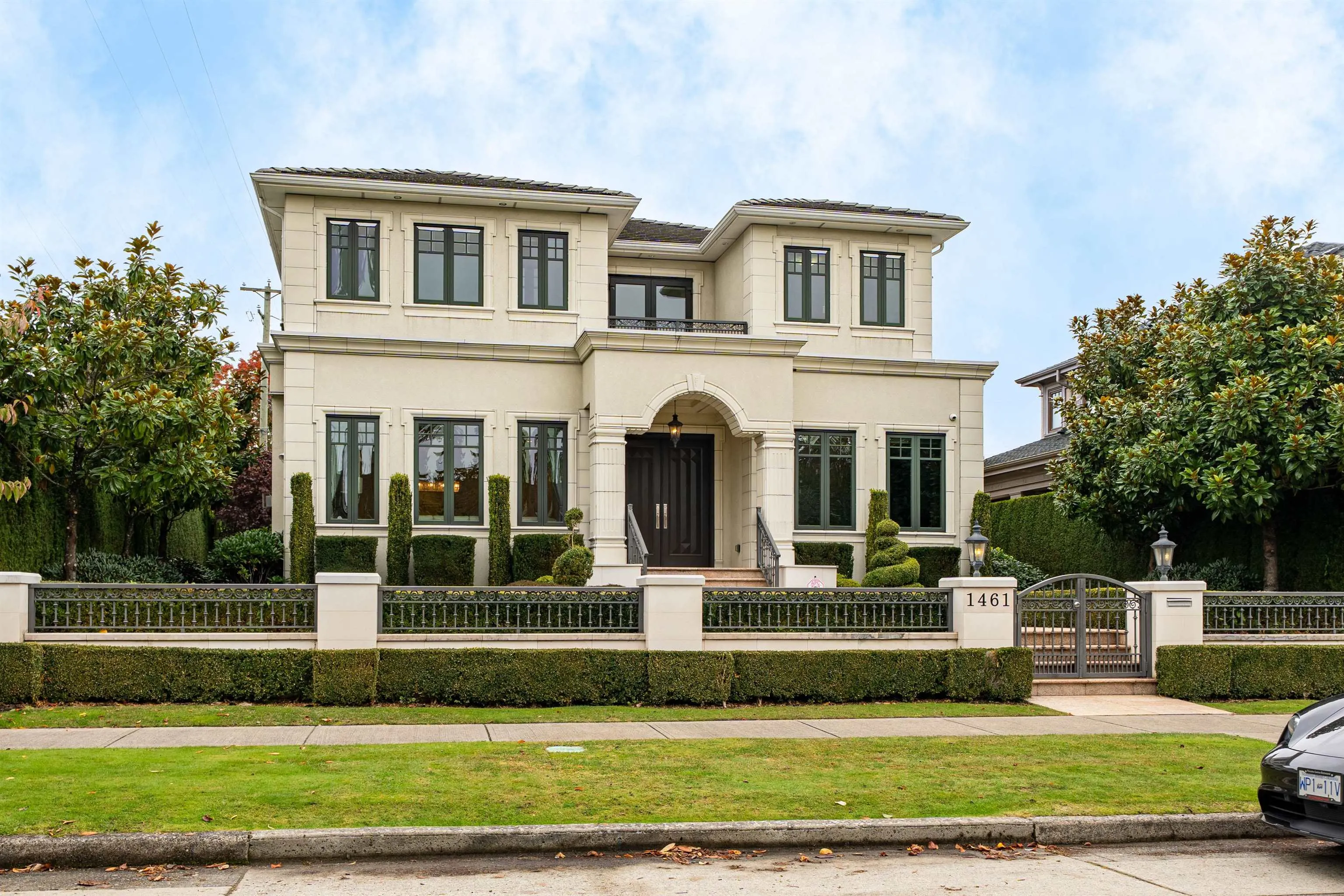 1461 W 47th Avenue