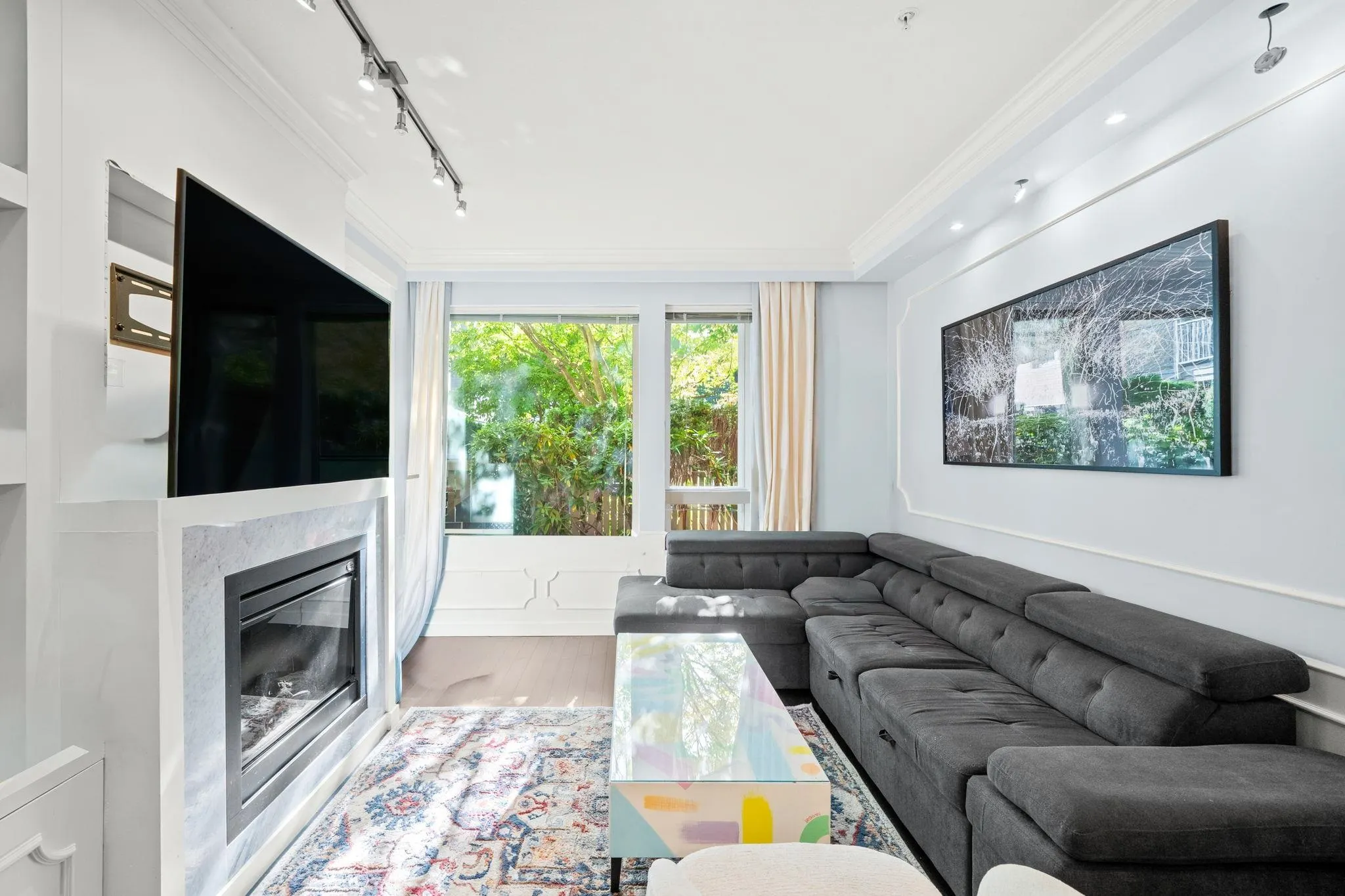 127 119 W 22nd Street