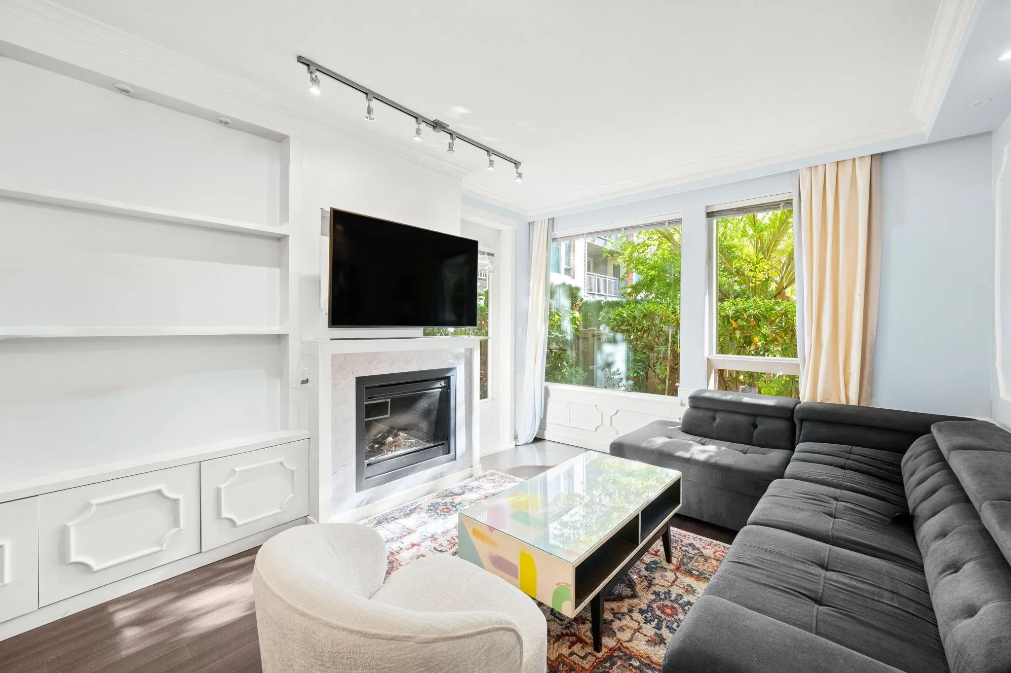 127 119 W 22nd Street