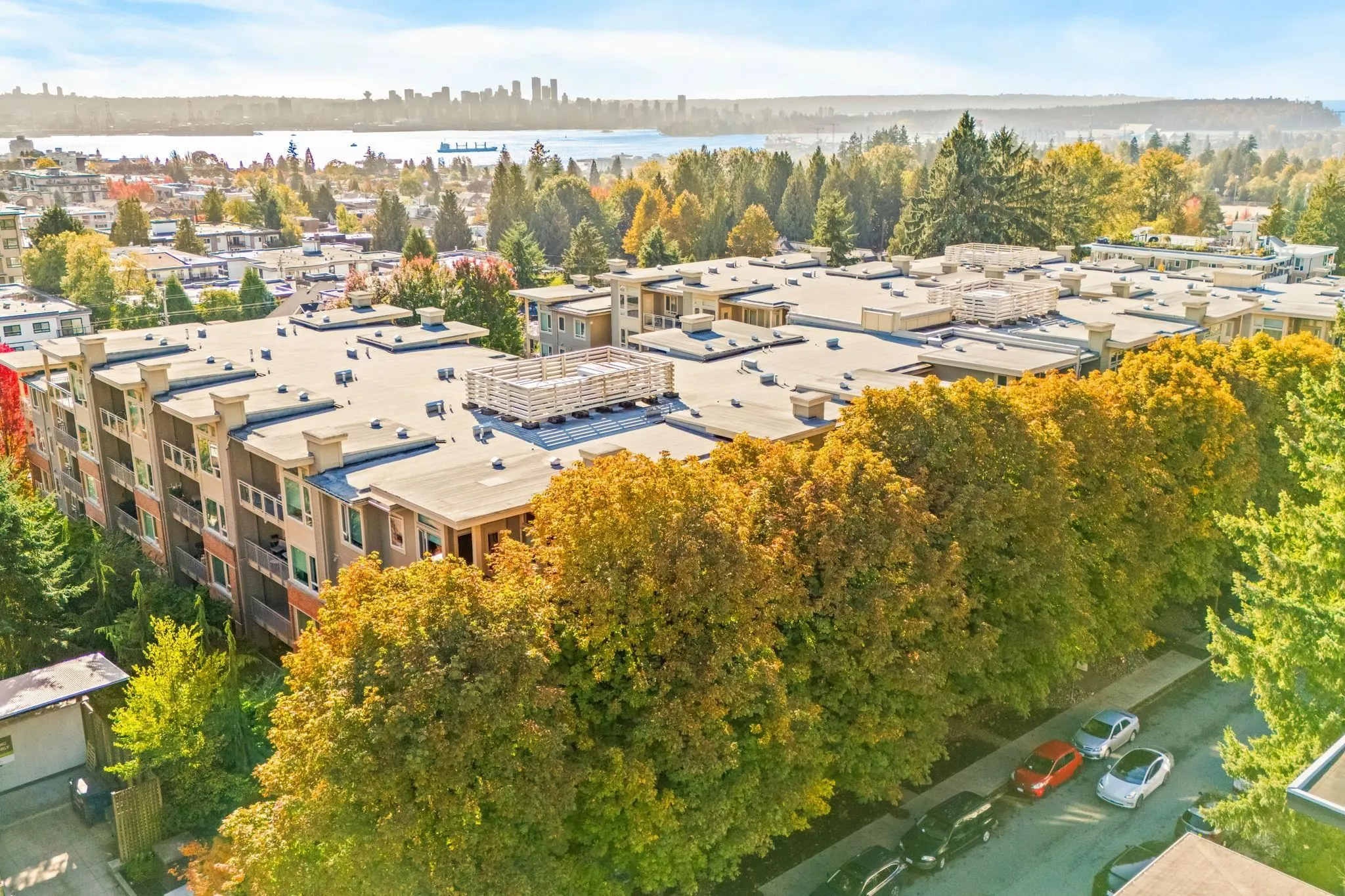 127 119 W 22nd Street