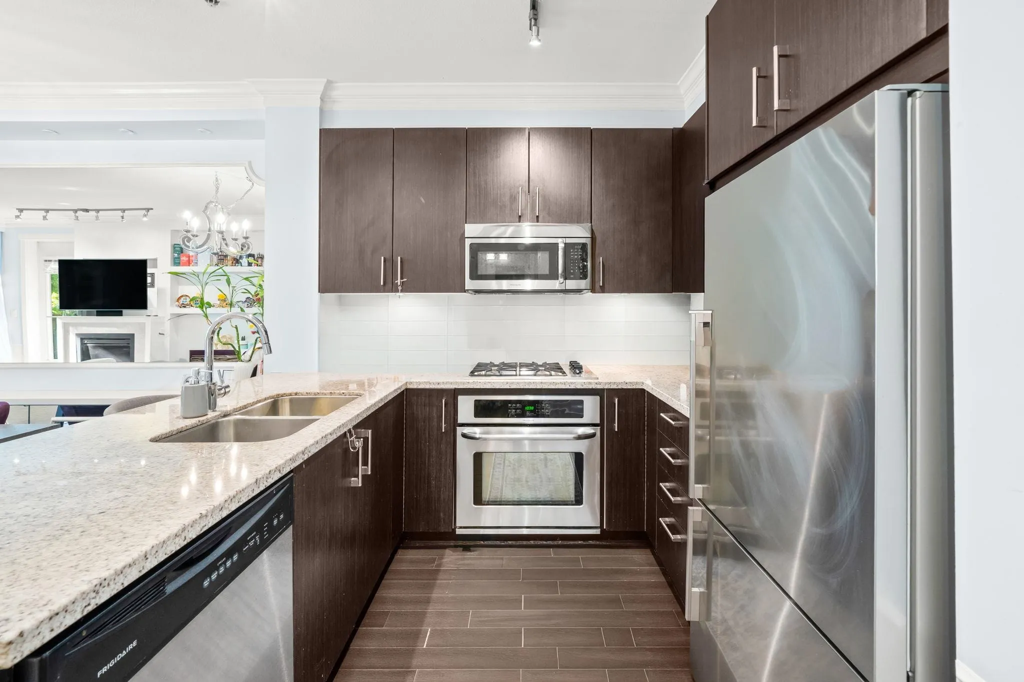 127 119 W 22nd Street