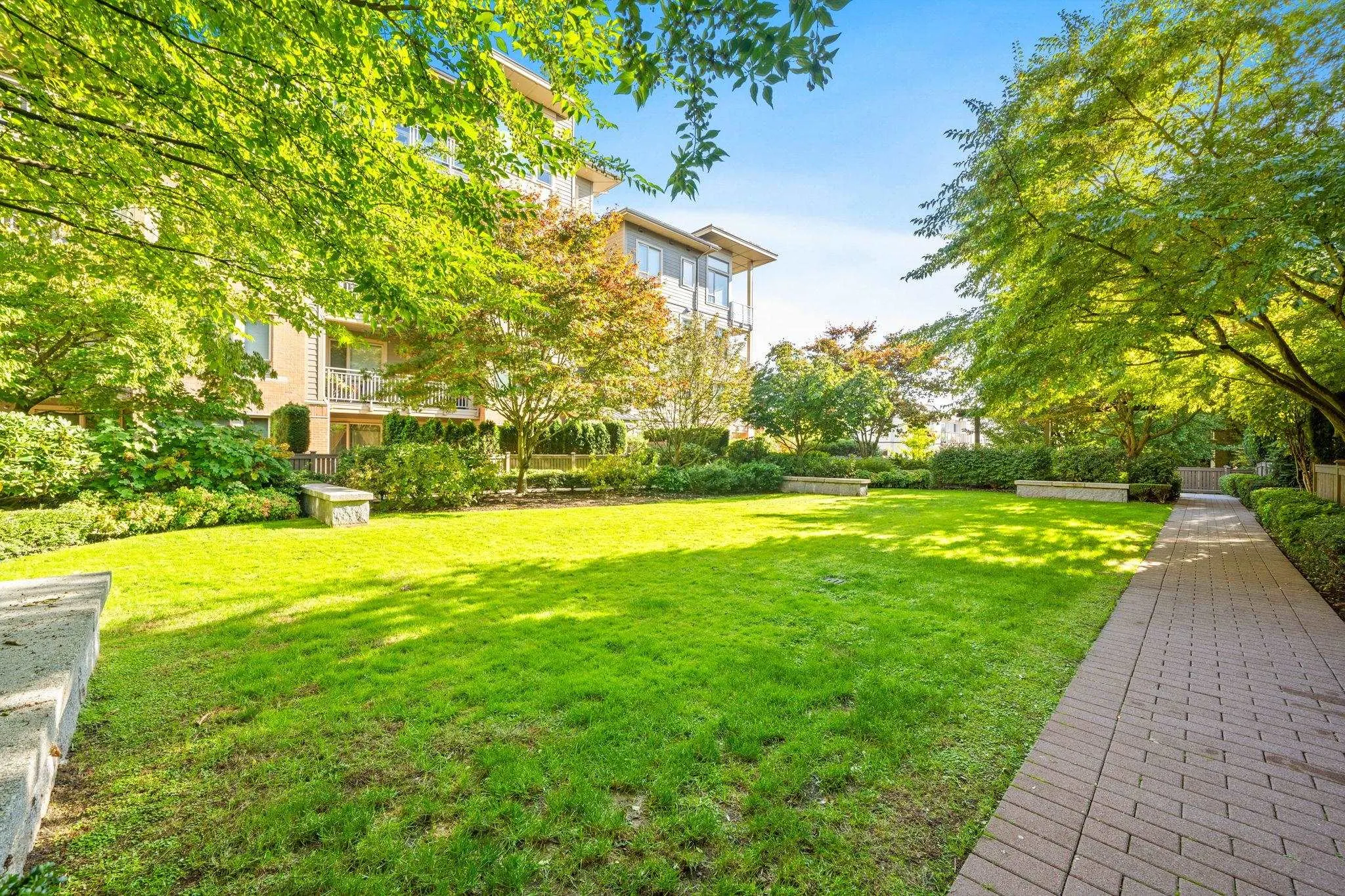 127 119 W 22nd Street