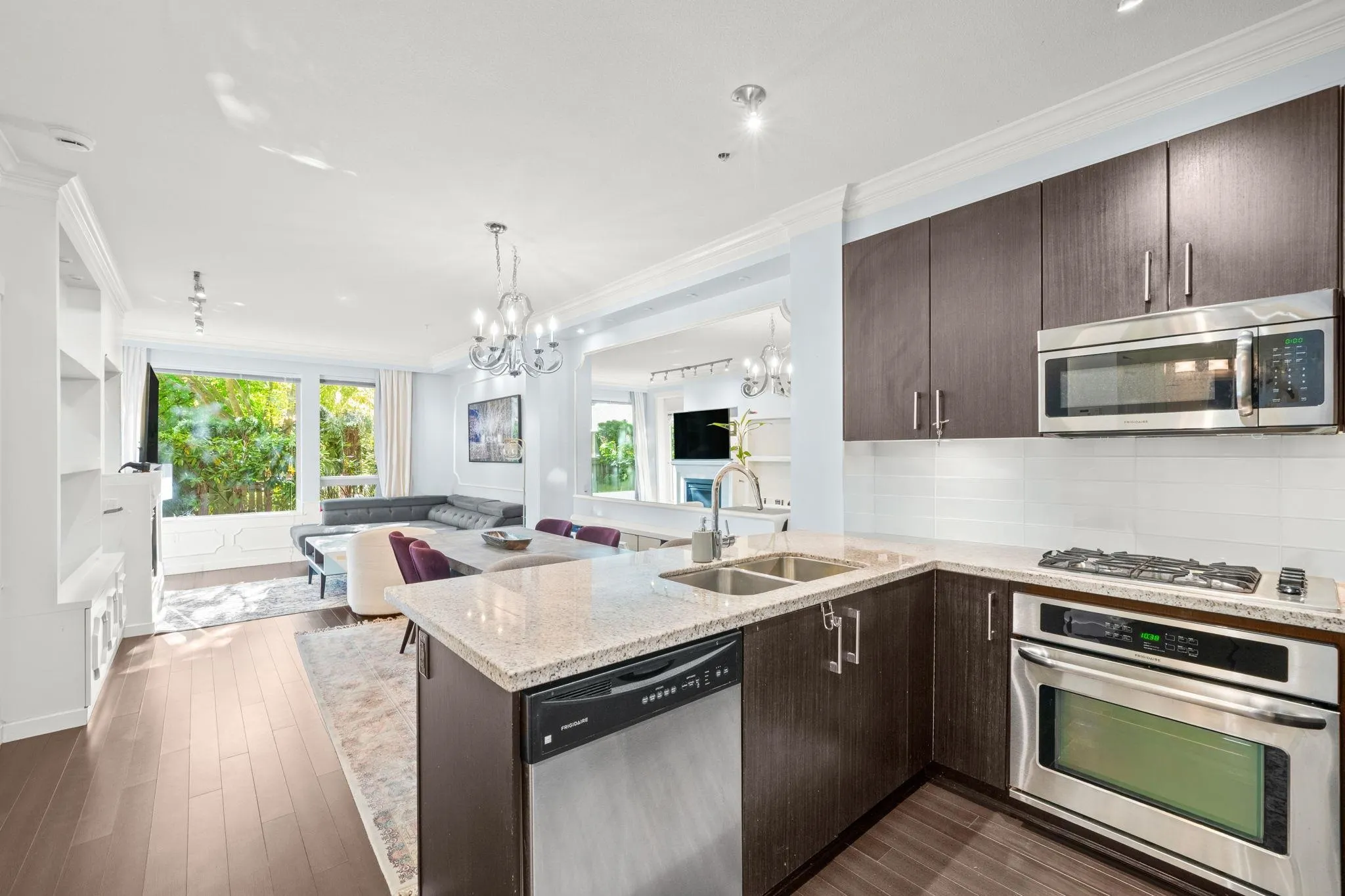 127 119 W 22nd Street