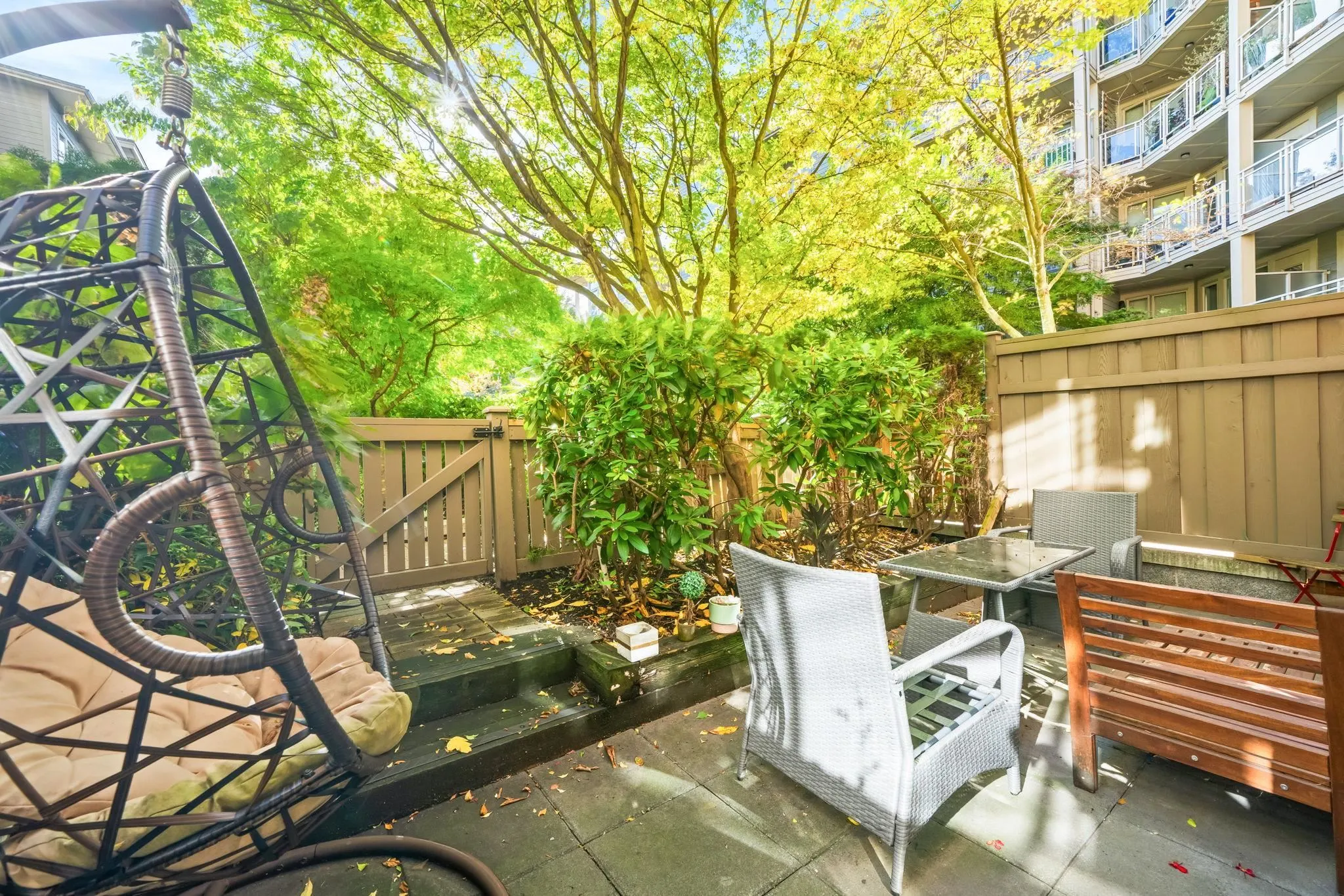 127 119 W 22nd Street