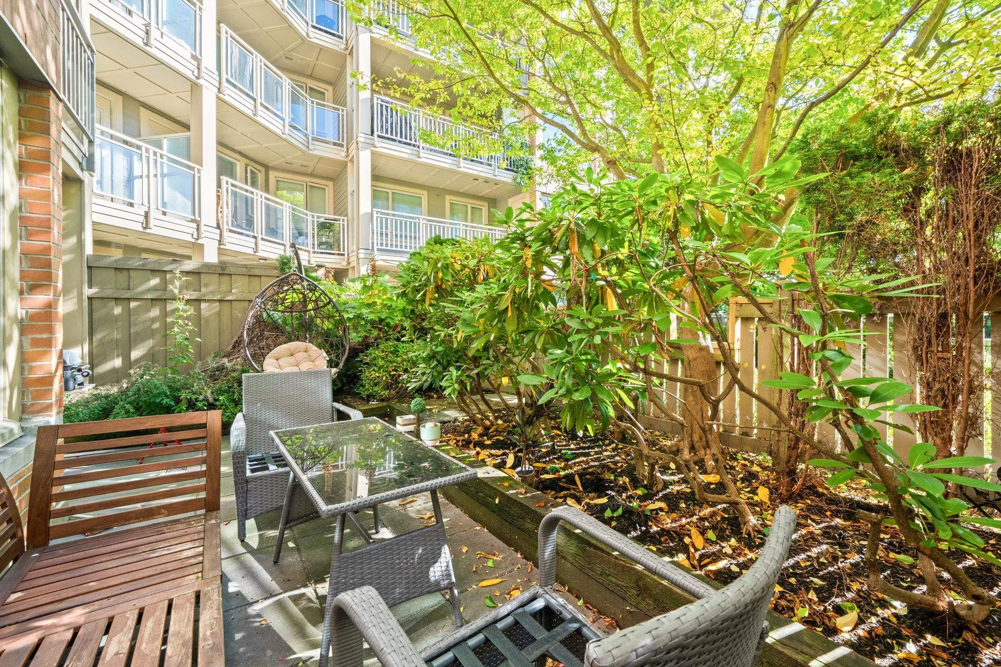 127 119 W 22nd Street