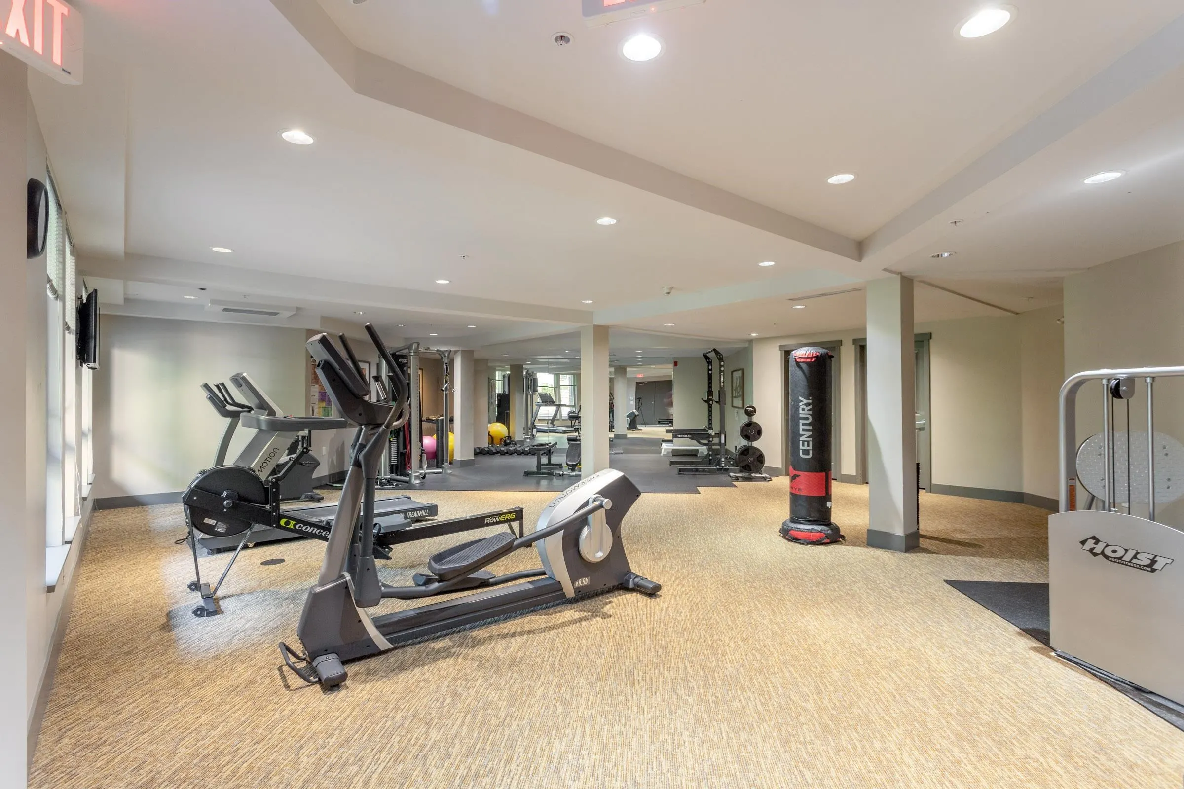 127 119 W 22nd Street