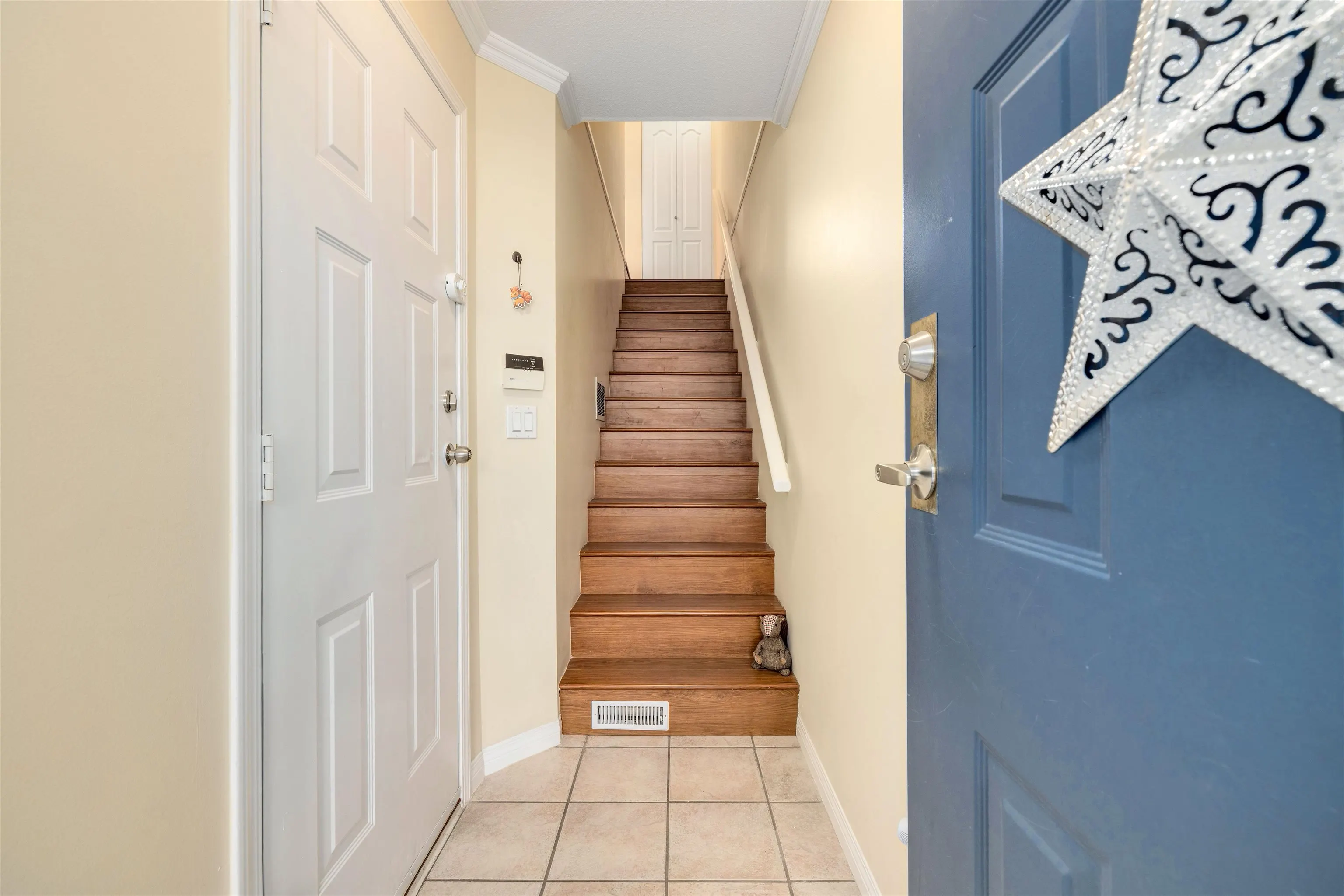 34 7111 Lynnwood Drive