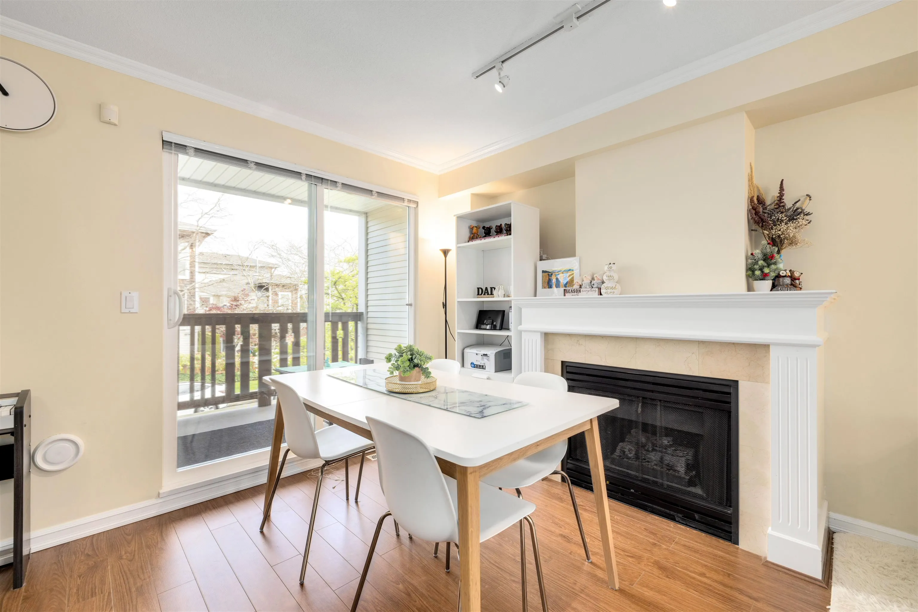 34 7111 Lynnwood Drive