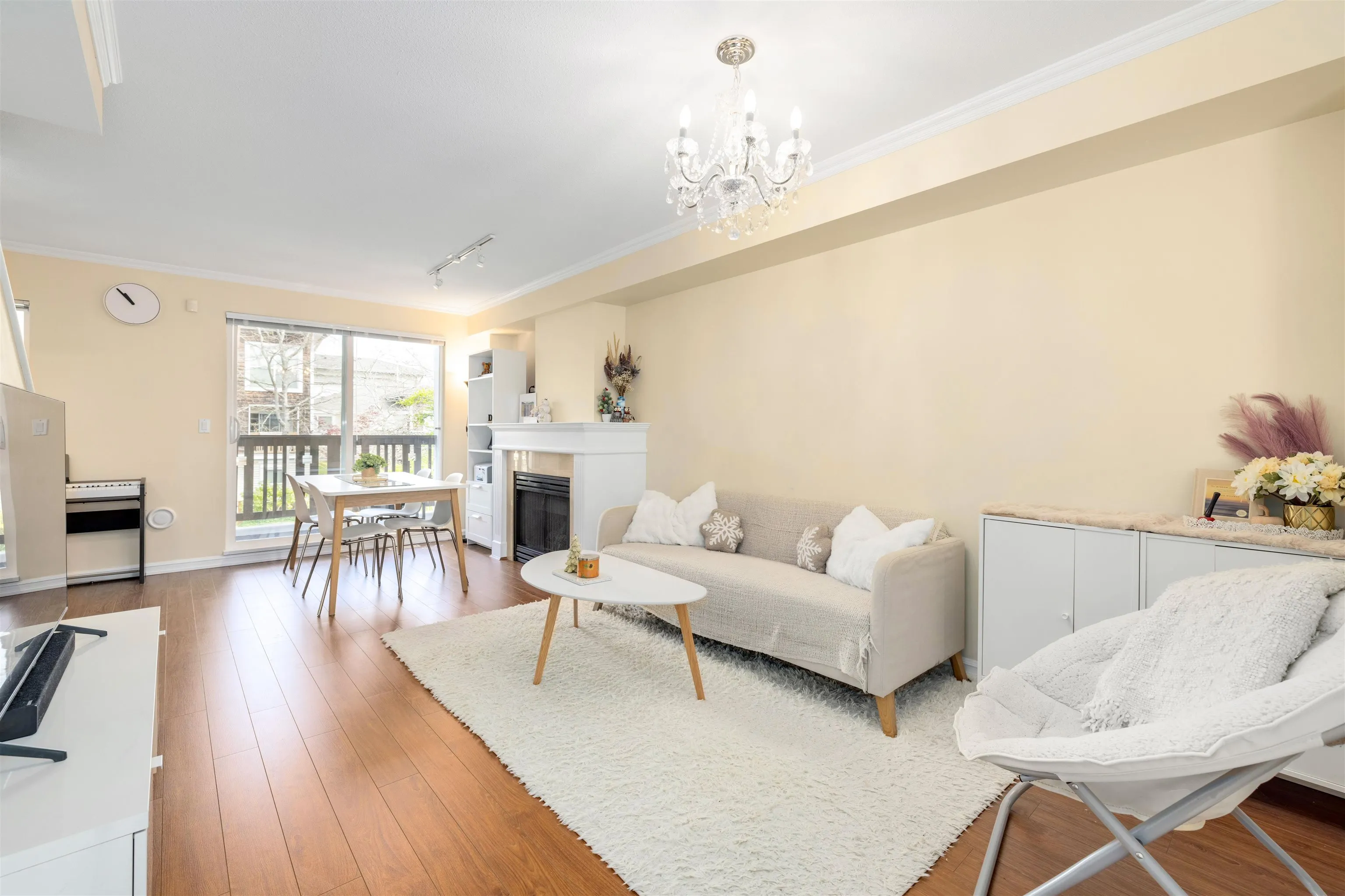 34 7111 Lynnwood Drive