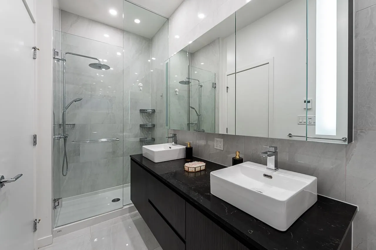 3101 5333 Goring Street