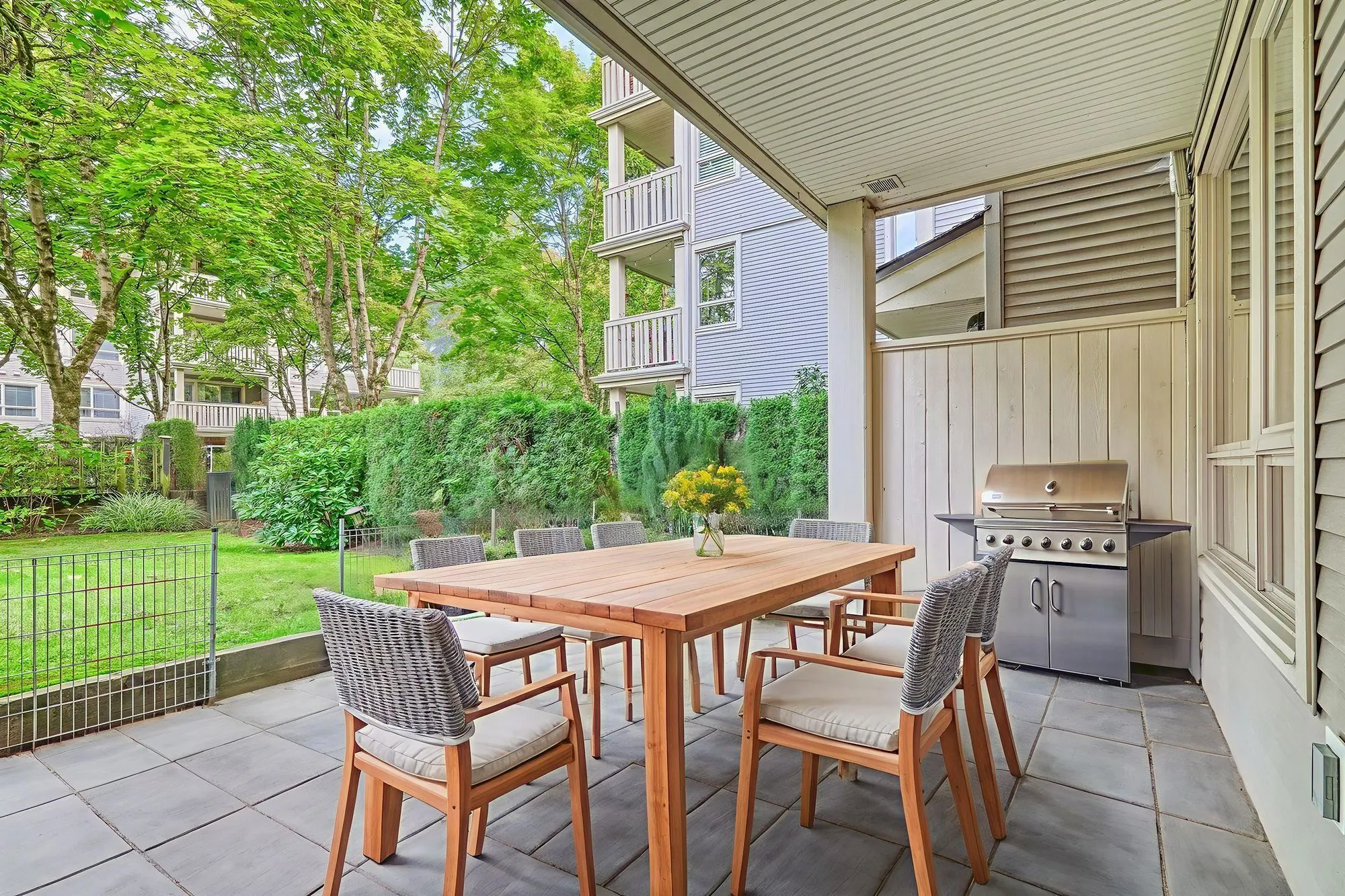 127 801 Klahanie Drive