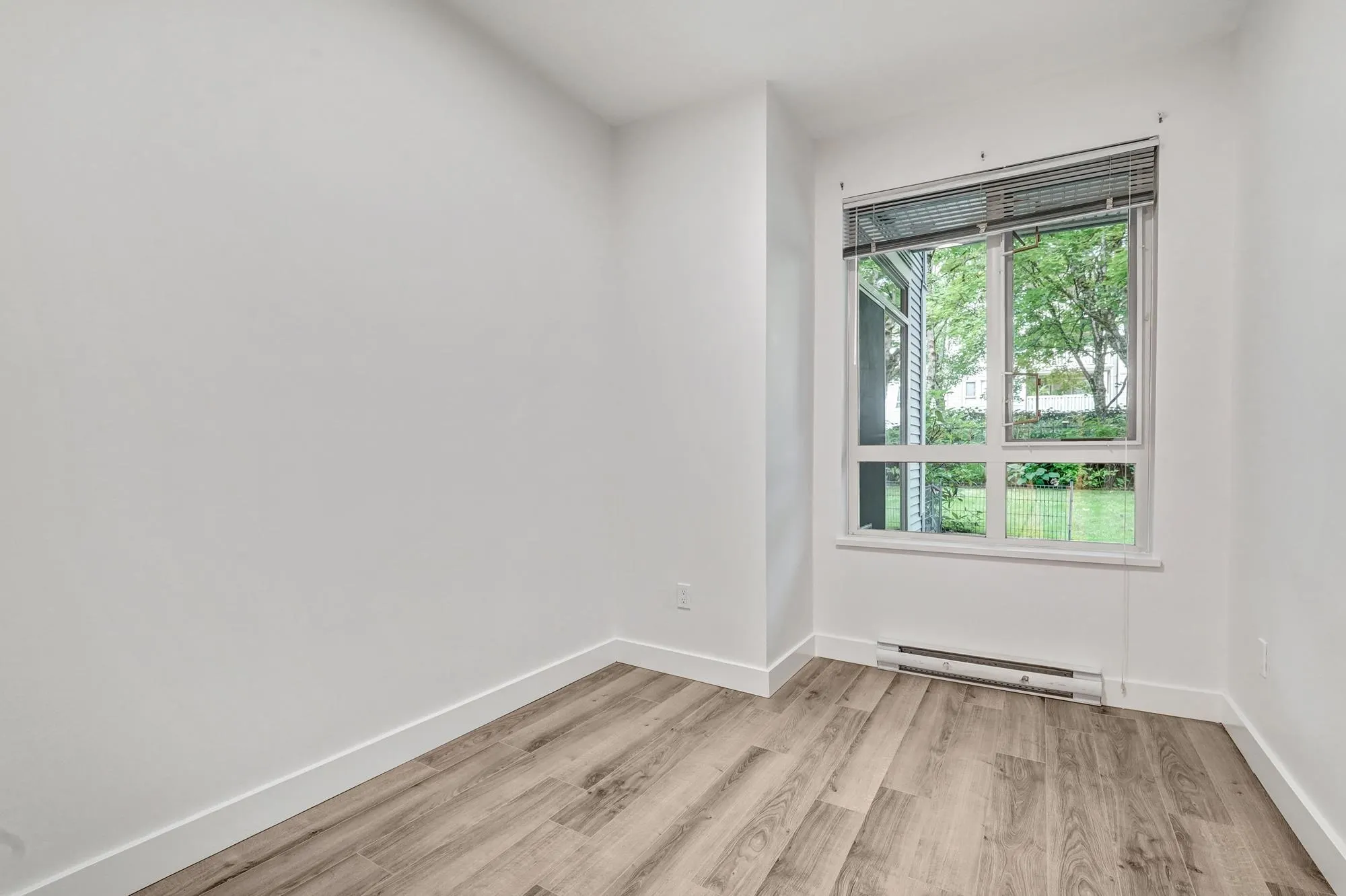 127 801 Klahanie Drive