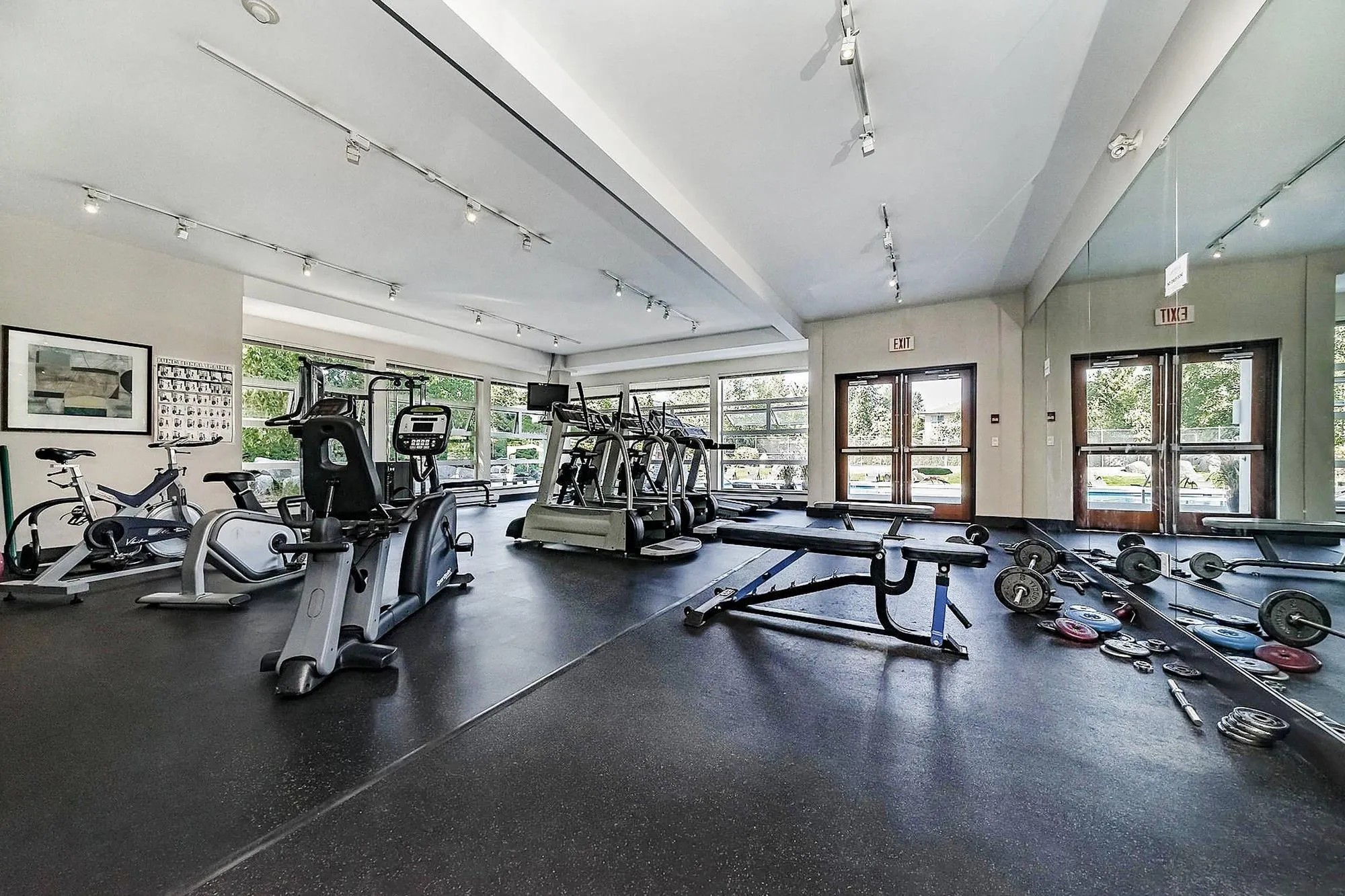 127 801 Klahanie Drive