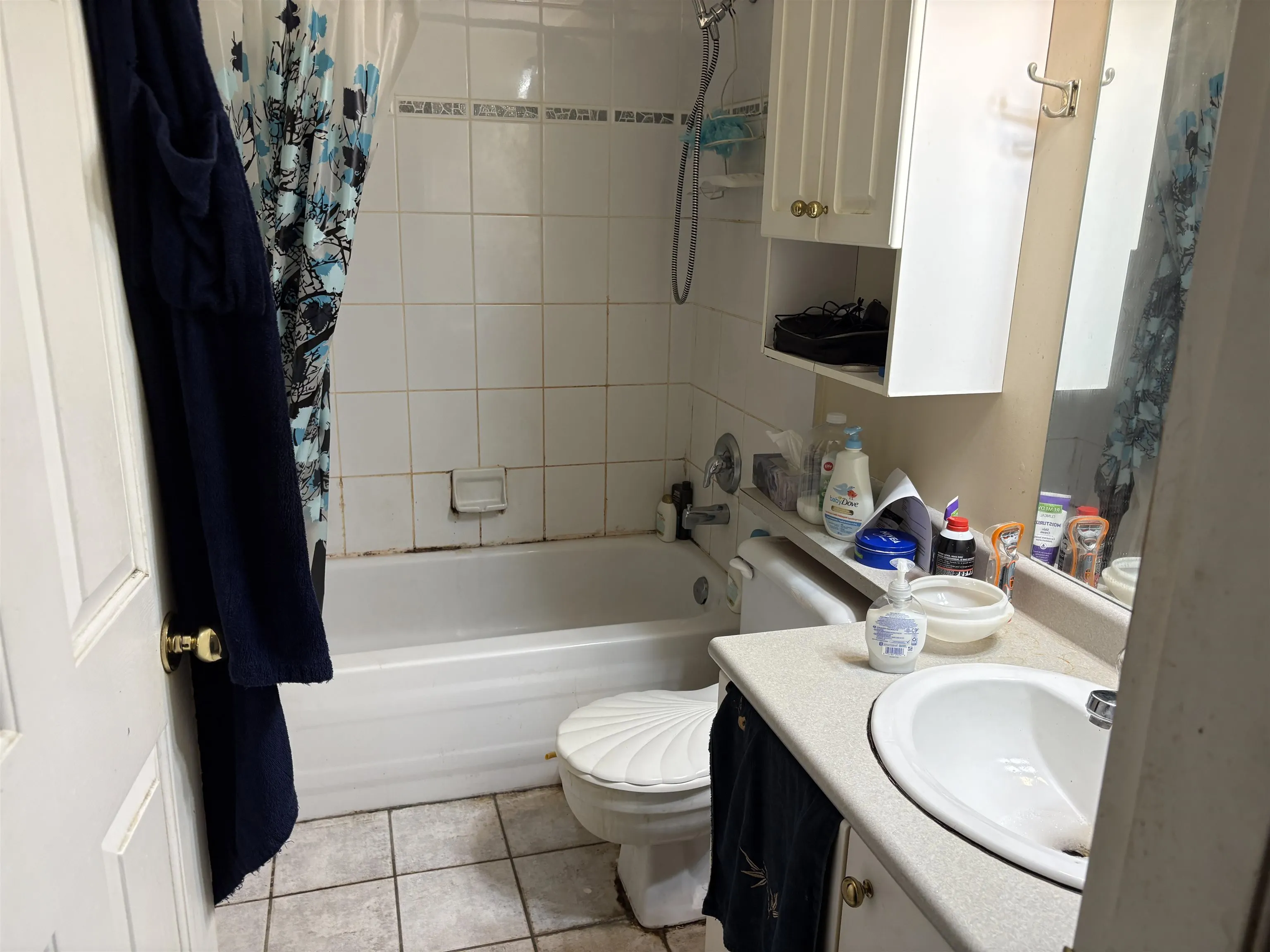 204 137 W 17th Street