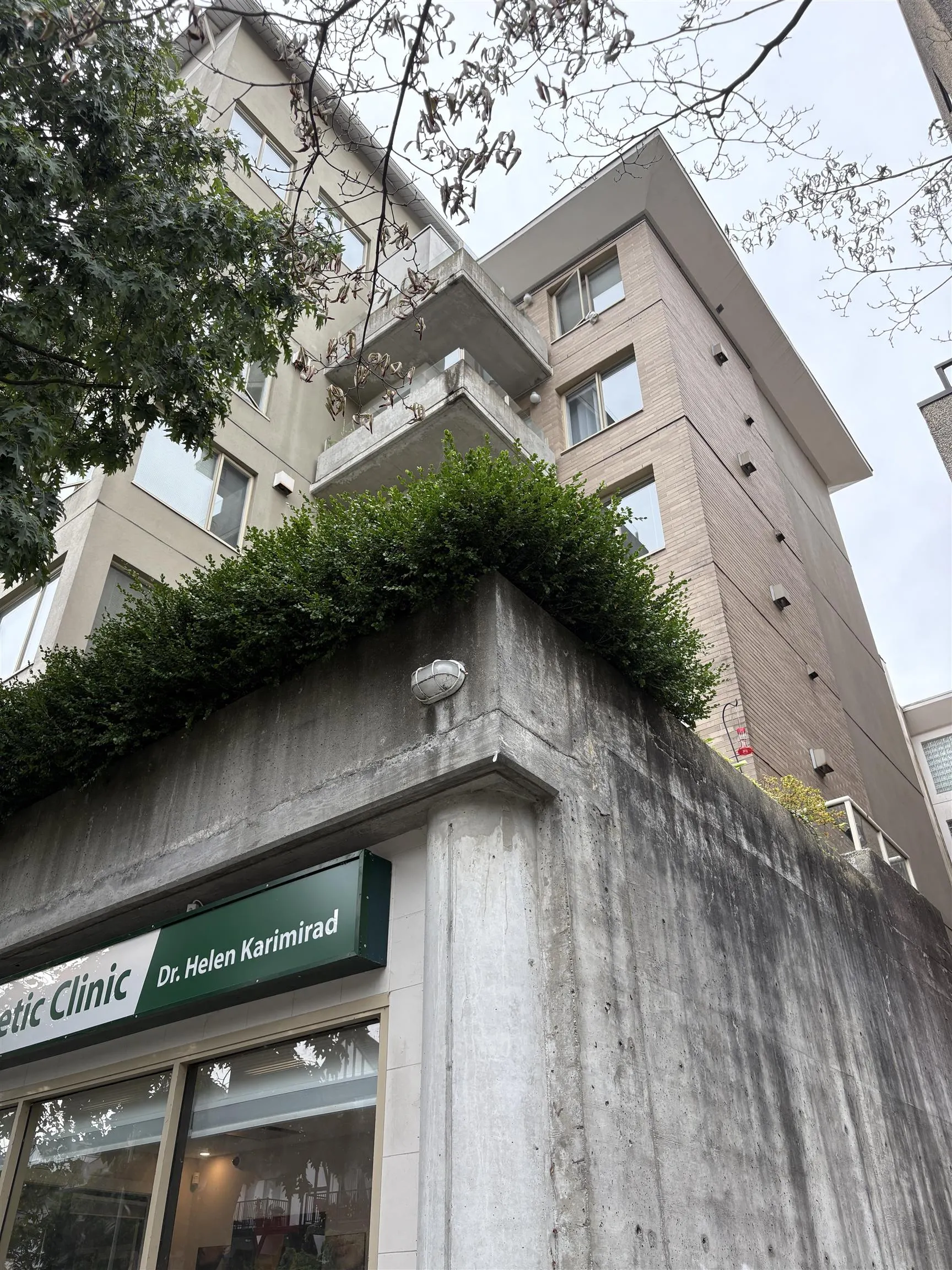 204 137 W 17th Street