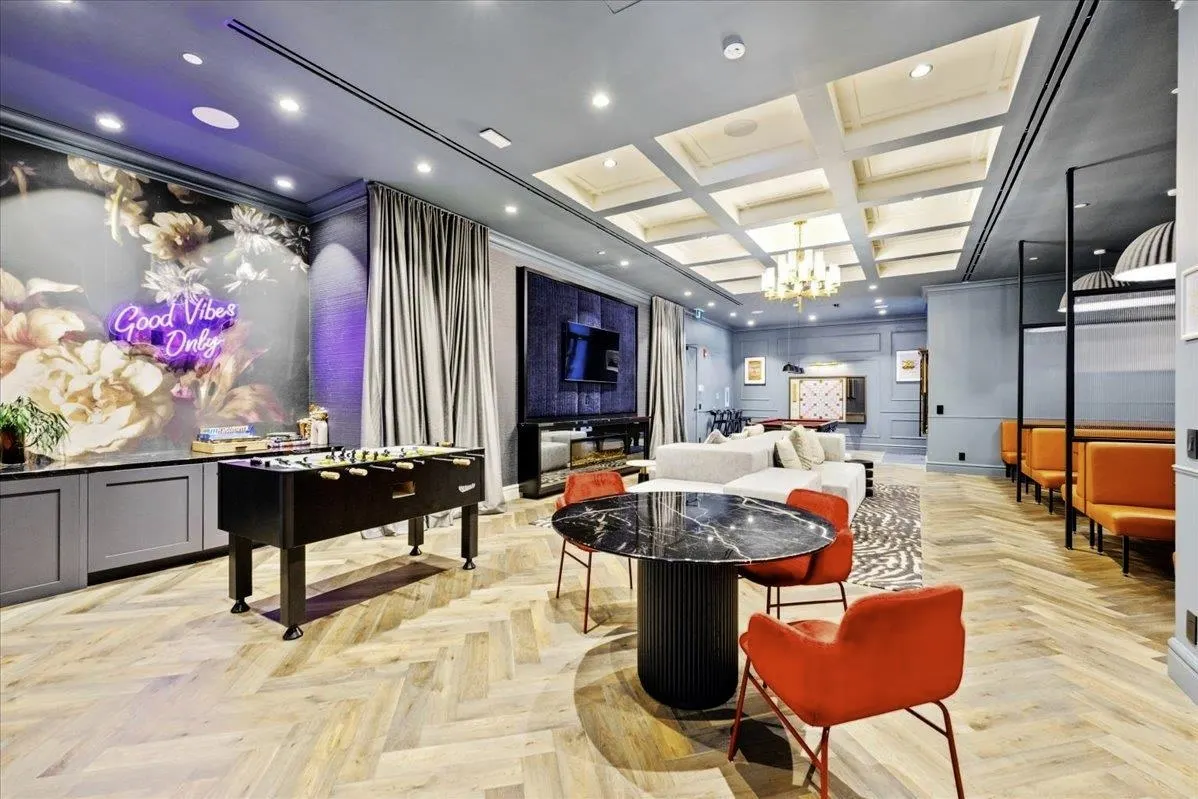 408 6833 Pearson Way