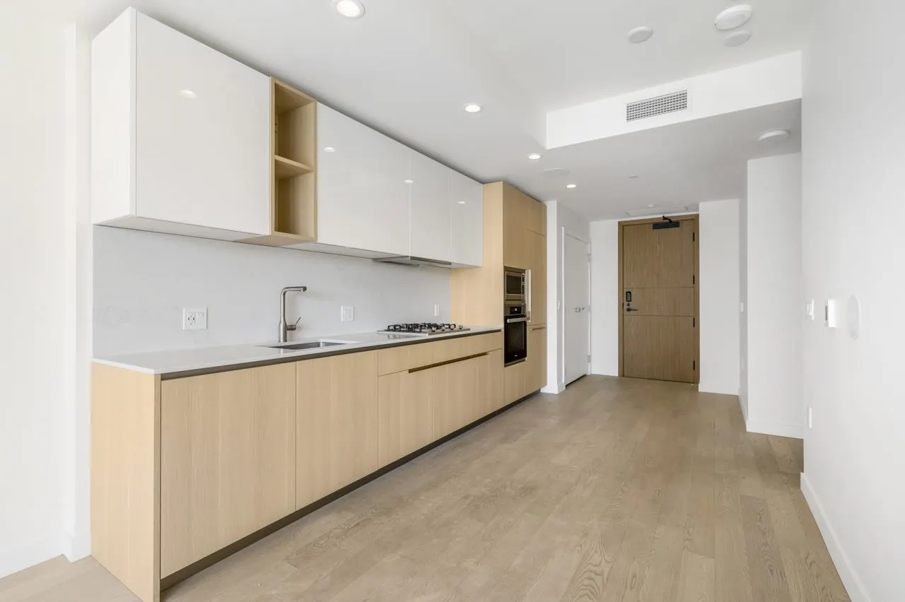 408 6833 Pearson Way