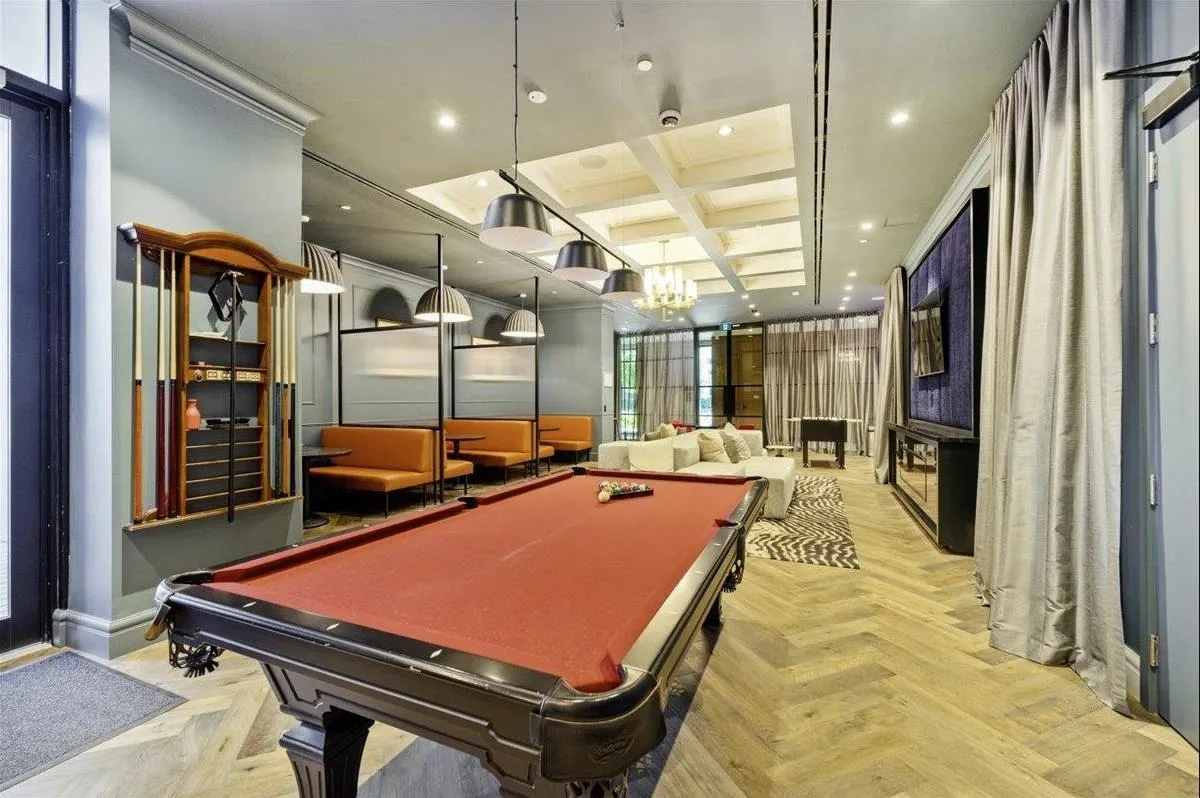 408 6833 Pearson Way