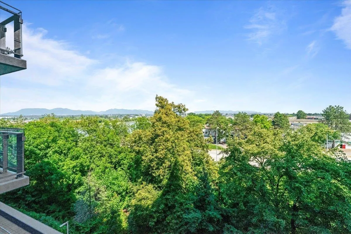 408 6833 Pearson Way