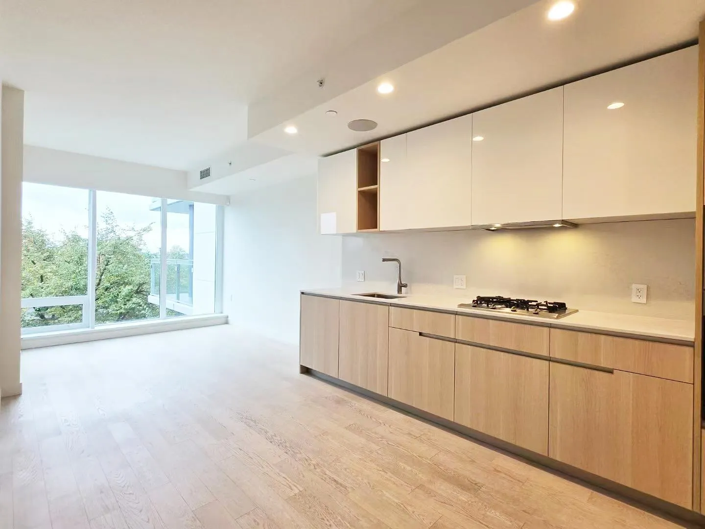 408 6833 Pearson Way