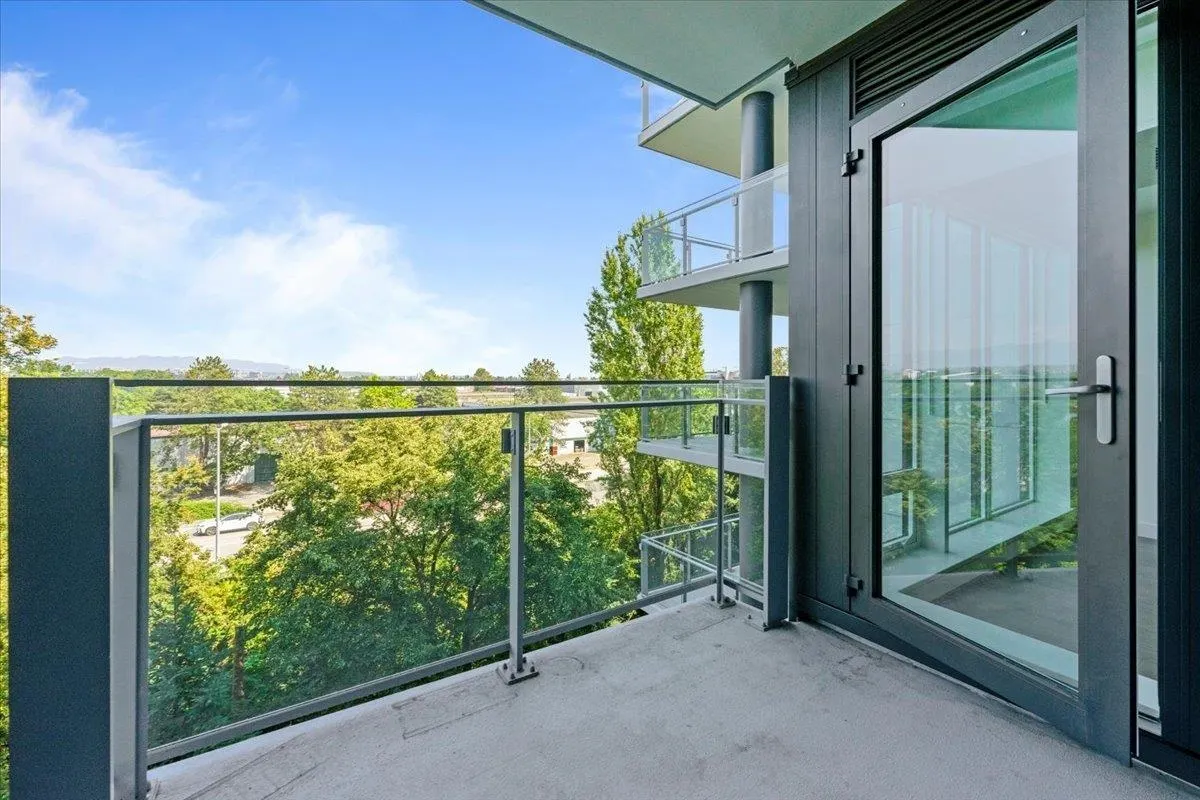 408 6833 Pearson Way