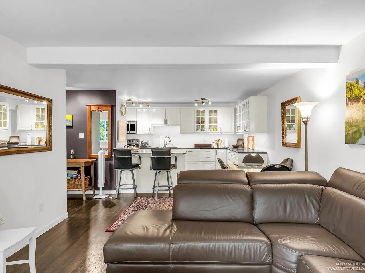 3 2146 W 43rd Avenue