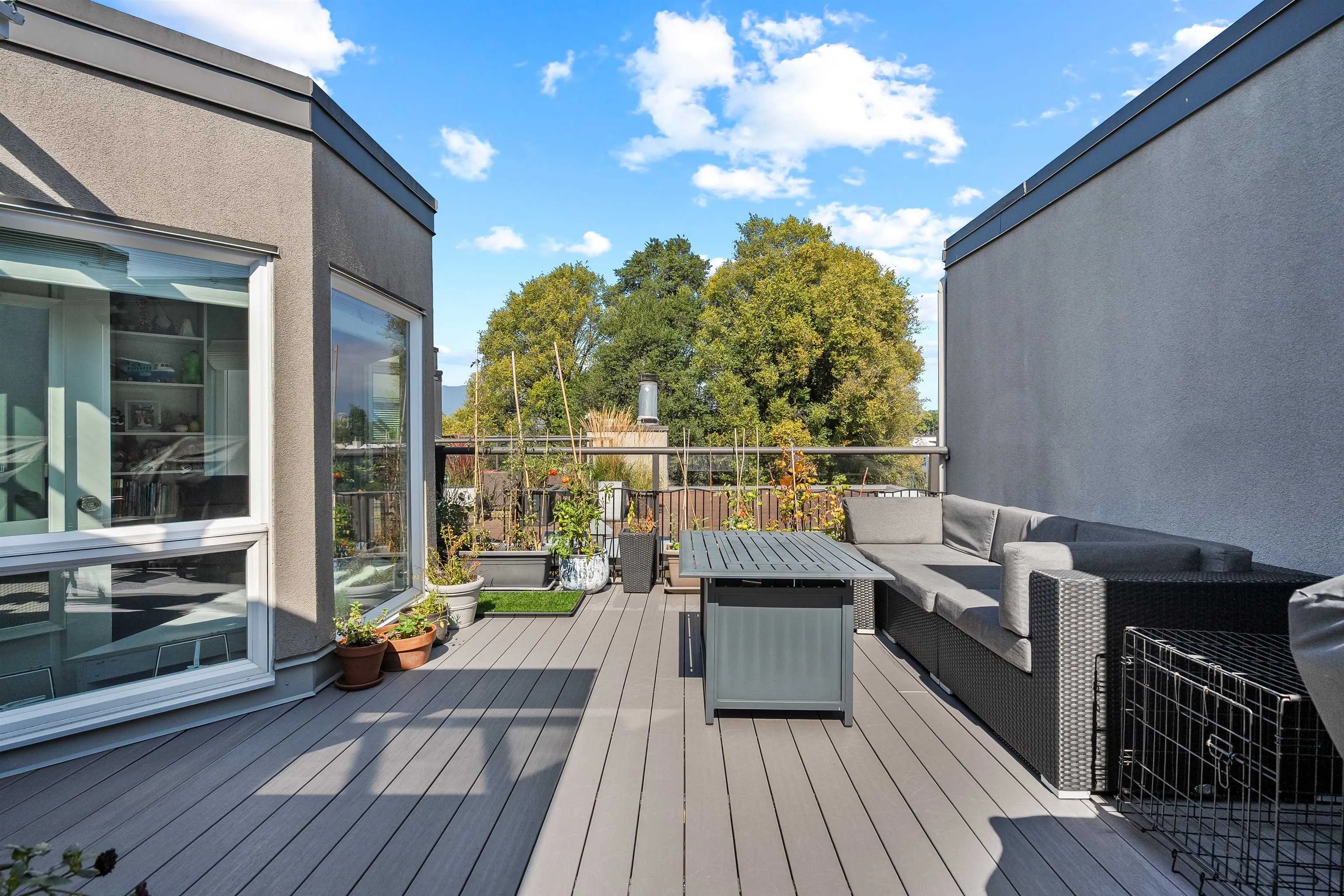 305 2110 Cornwall Avenue