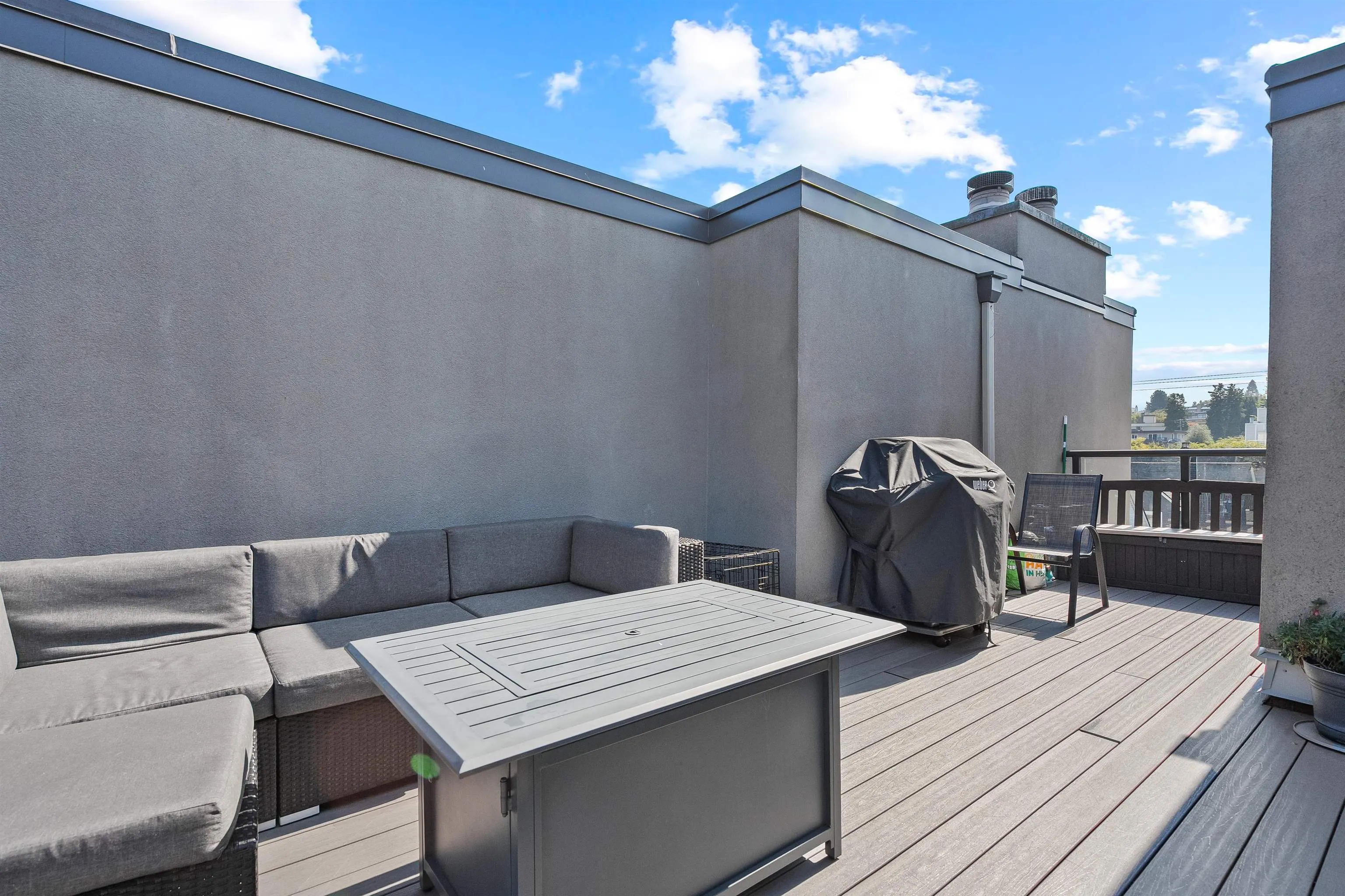 305 2110 Cornwall Avenue