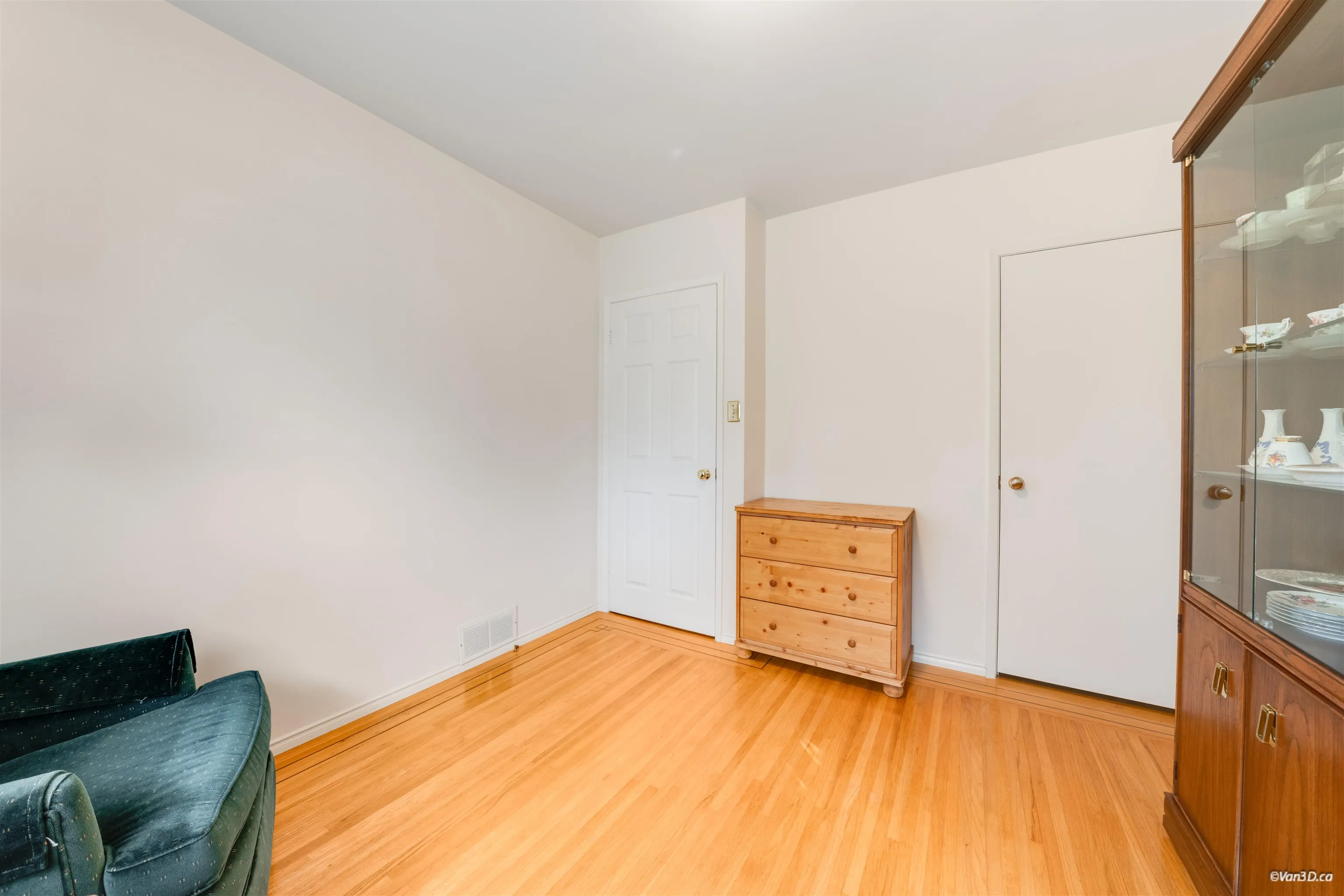 854 Kinsac Street