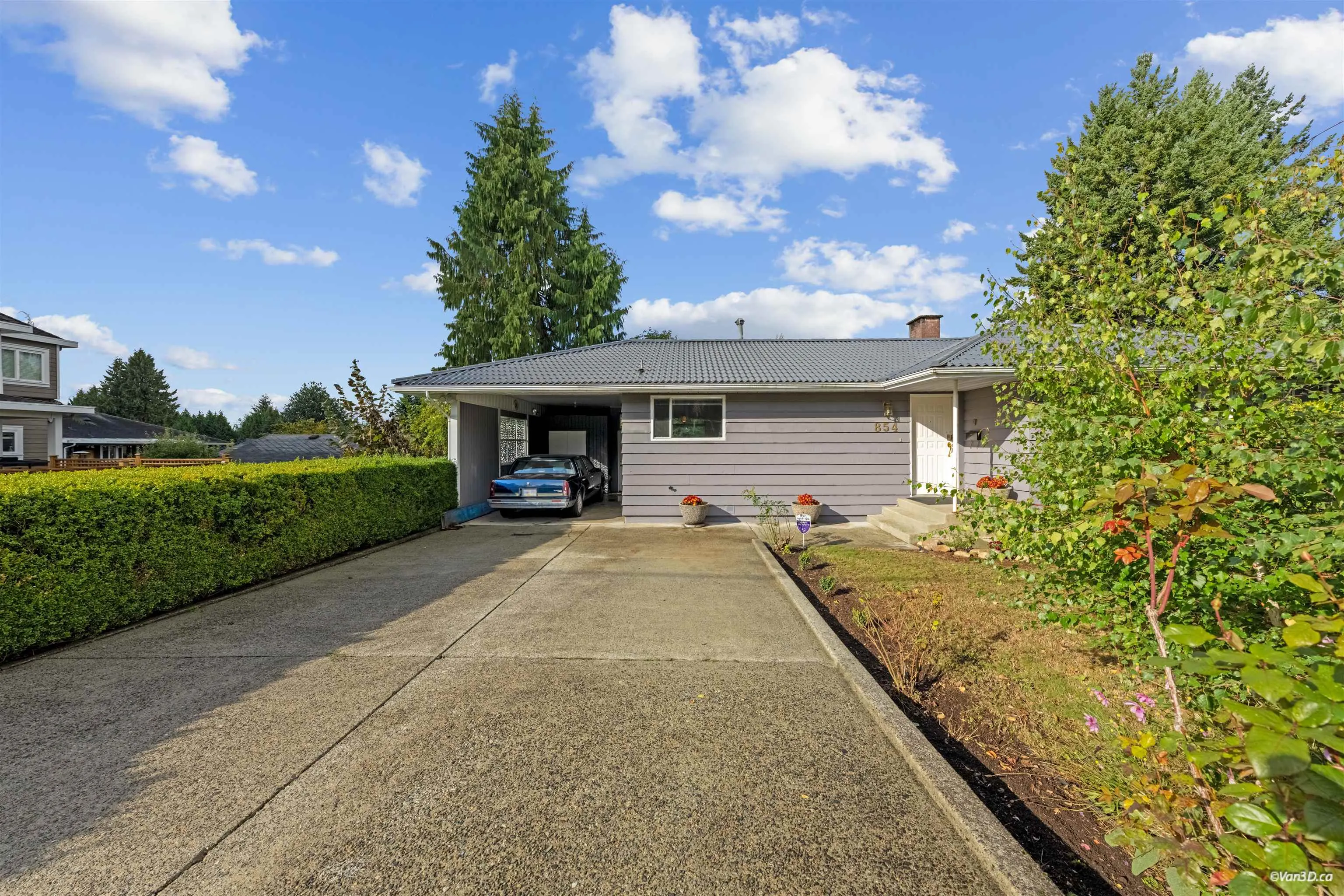 854 Kinsac Street