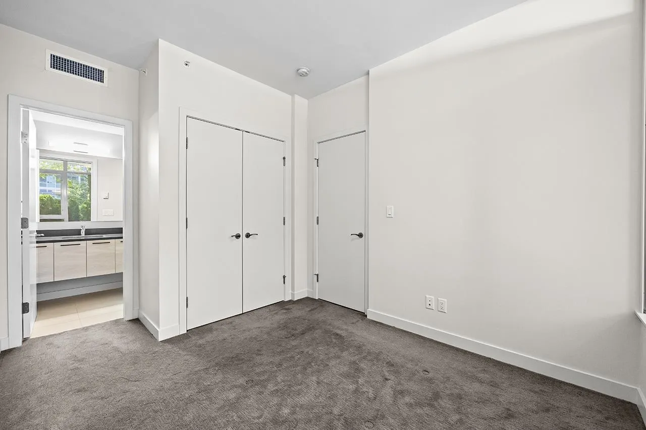 TH1 6288 Cassie Avenue