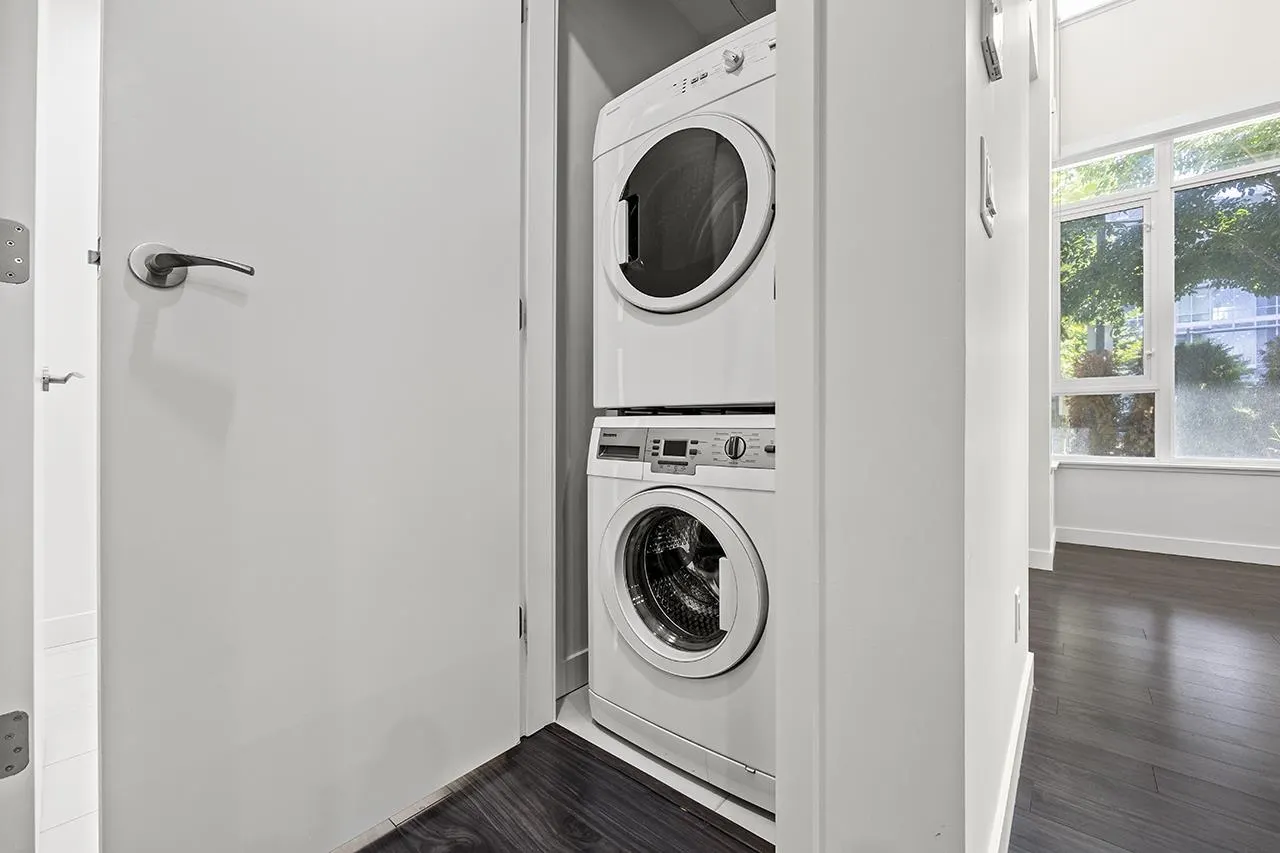 TH1 6288 Cassie Avenue