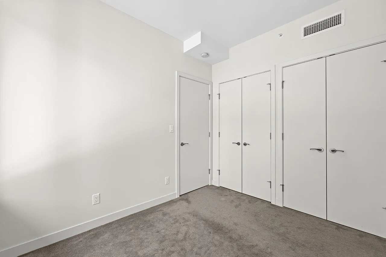 TH1 6288 Cassie Avenue