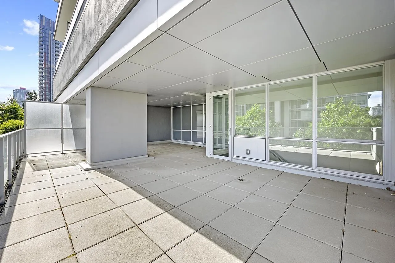 TH1 6288 Cassie Avenue