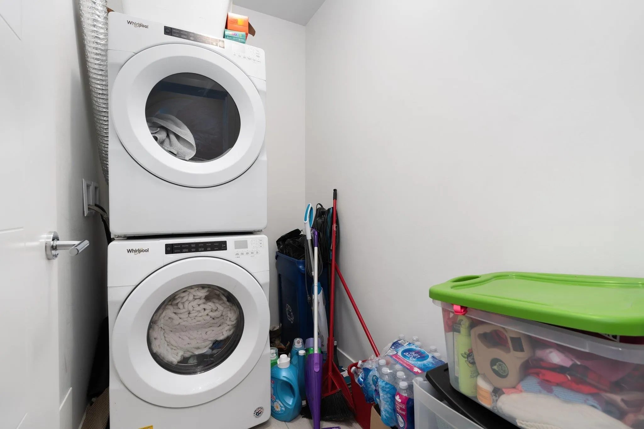 414 5415 Brydon Crescent