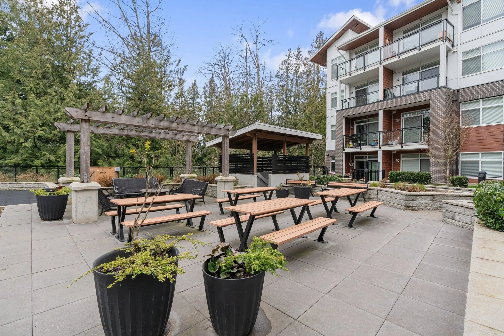 414 5415 Brydon Crescent