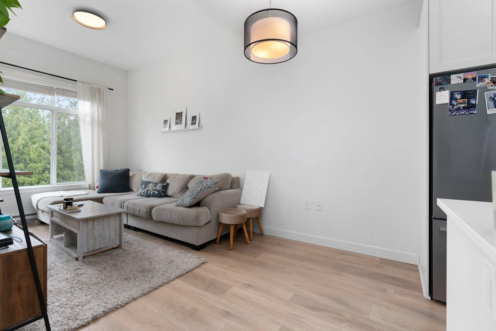 414 5415 Brydon Crescent